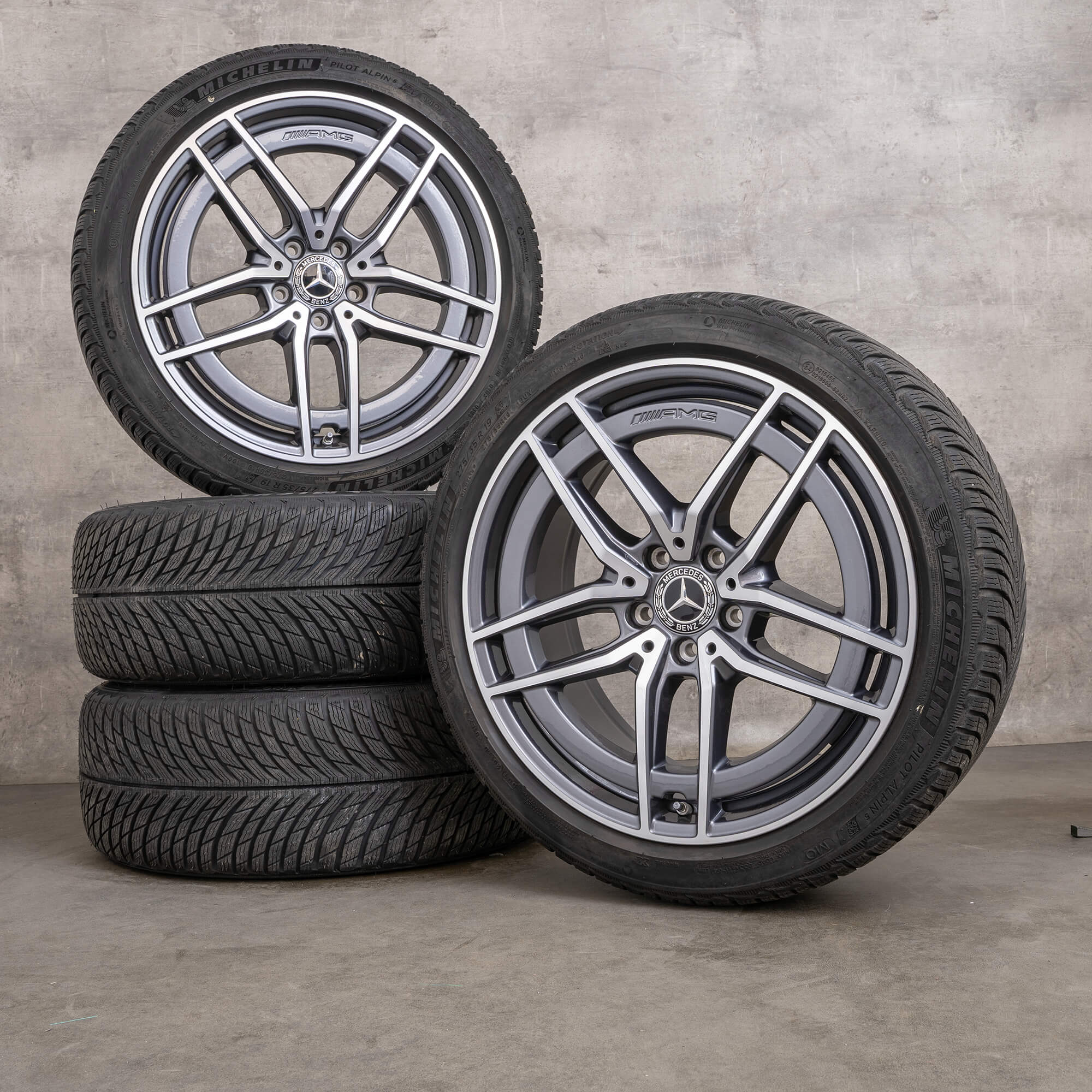 Ekte Mercedes Benz E-Klasse E43 E53 AMG 4Matic vinterhjul 19 tommer W213 S213 C238 A238 felger A2134016700 A2134016800 himalaya grå blank dreid