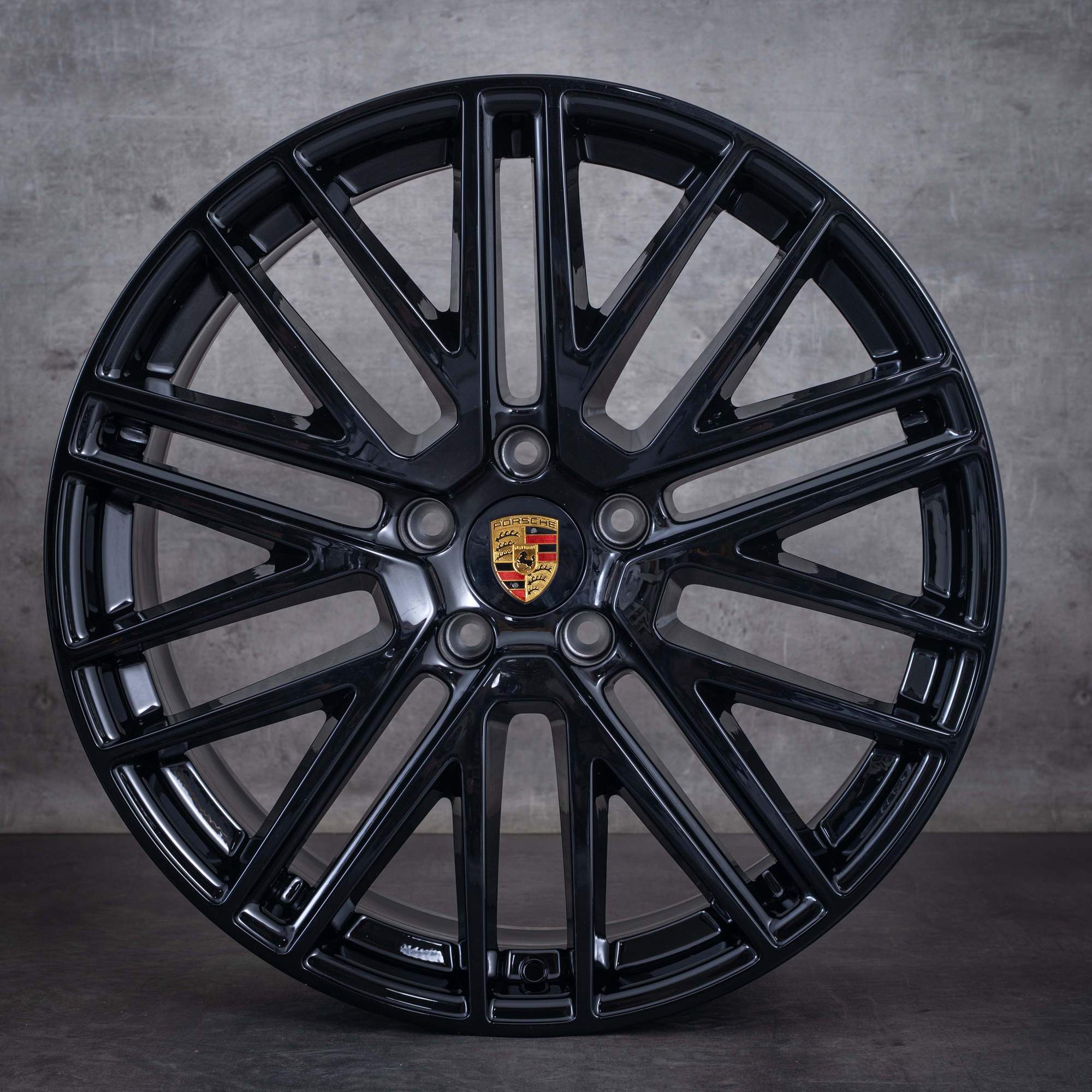 Originale Porsche Cayenne SUV vinterhjul 22 tommer 9YA II-felger Turbo Design 9Y0601025DR 9Y0601025DS svart glans NYE - hjul 1 av 4