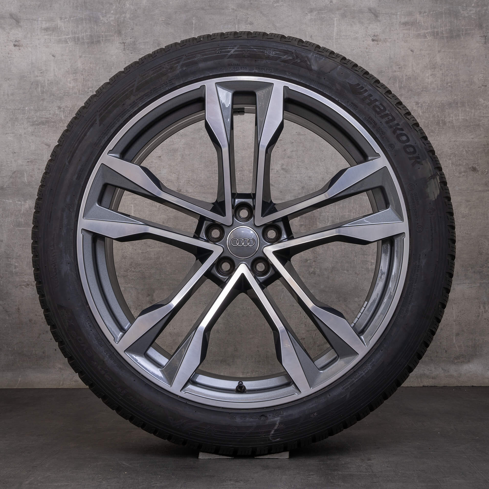 Original Audi Q8 SQ8 Winterräder 22 Zoll 4M8 Felgen 4M8601025J titan glanzgedreht