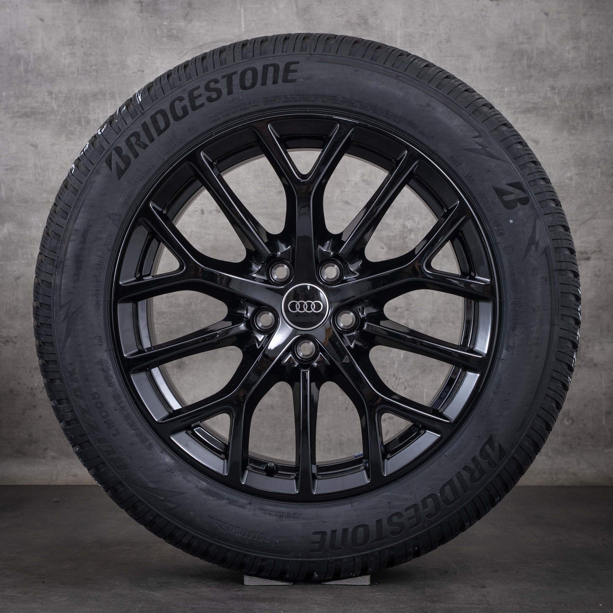 Original Audi Q3 & Sportback Winterräder 18 Zoll FJ Felgen 83H601025P schwarz glanz