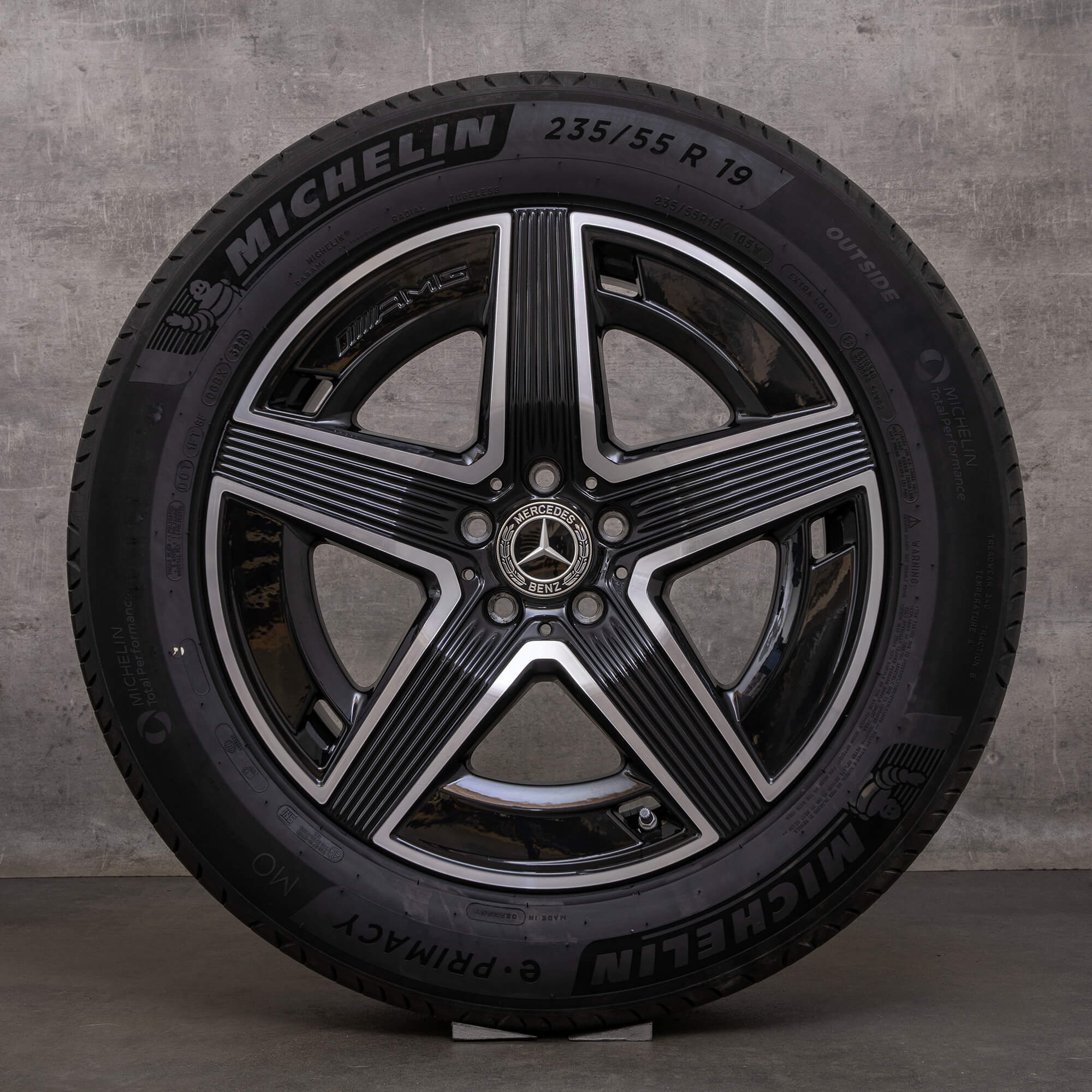 Oryginalne koła zimowe do SUV-a Mercedes-Benz GLC AMG 19 cali felgi X254 C254 A2544010400 czarne z efektem diamond cut