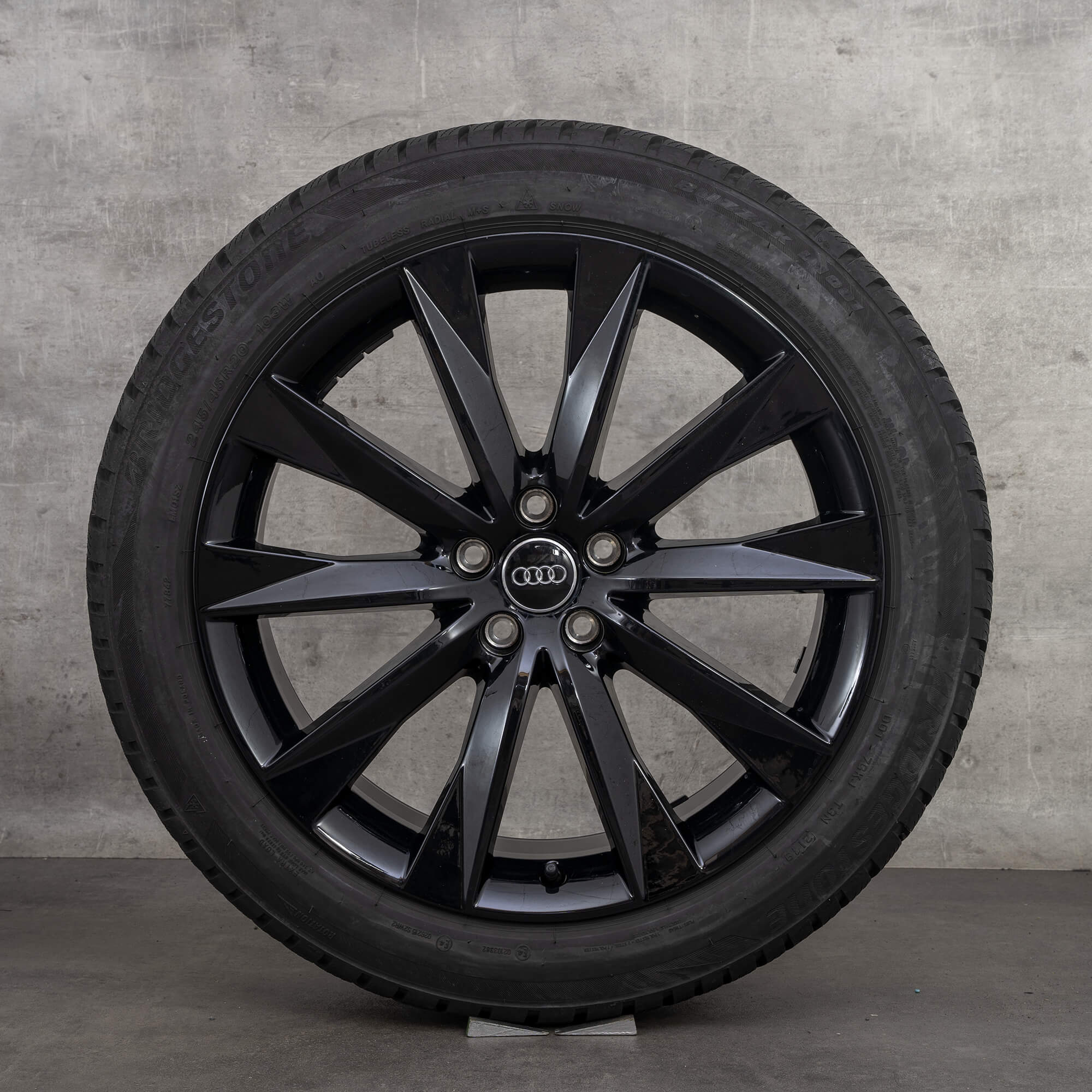 Audi 20 palcové ráfky A6 Allroad 4K C8 Astrum kompletní zimní kola 4K9071490A