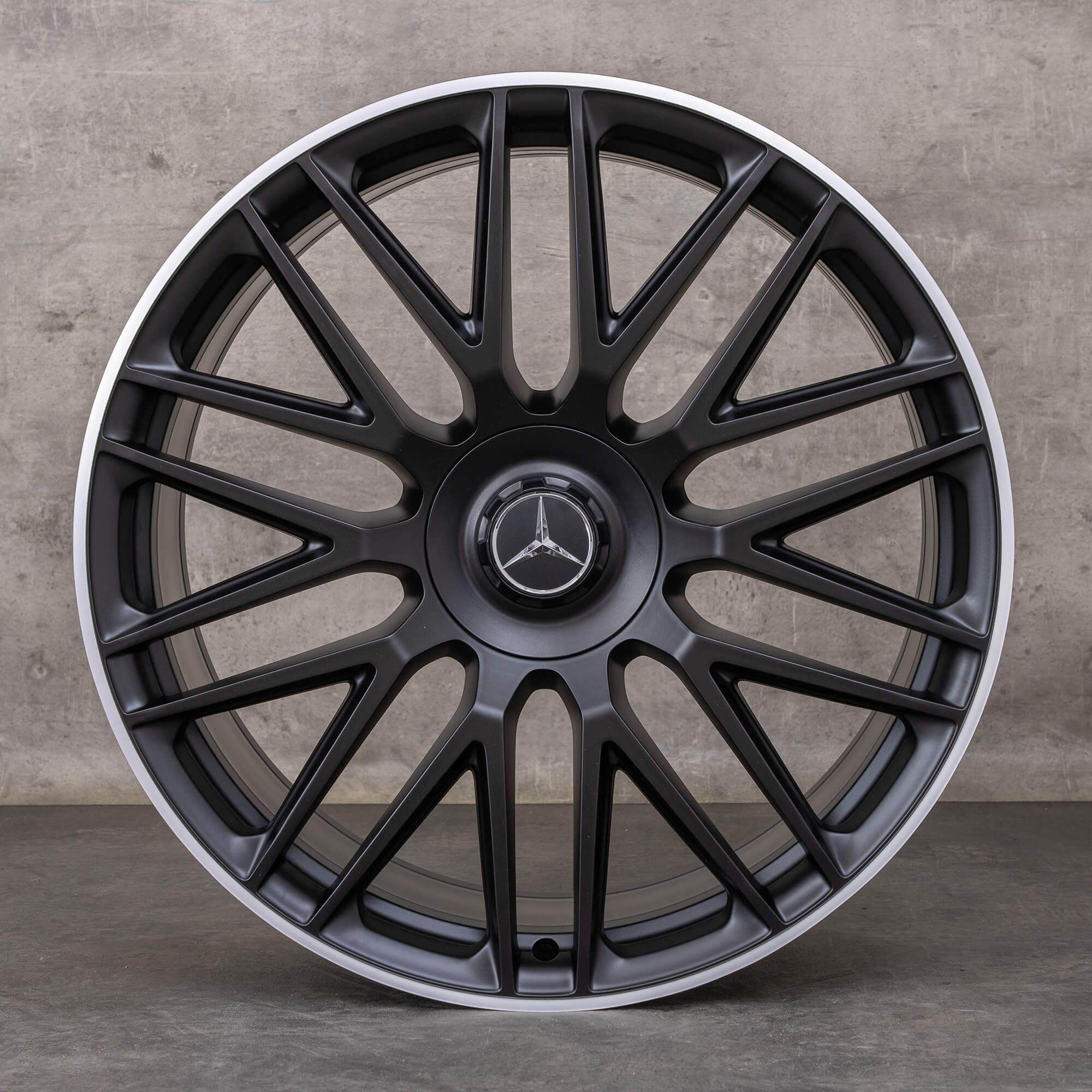 Alkuperäiset Mercedes-Benz S-sarjan S 63 AMG E Performance -vanteet 21 tuumaa V223 A2234012300 A2234012400 mattamusta diamond cut UUDET