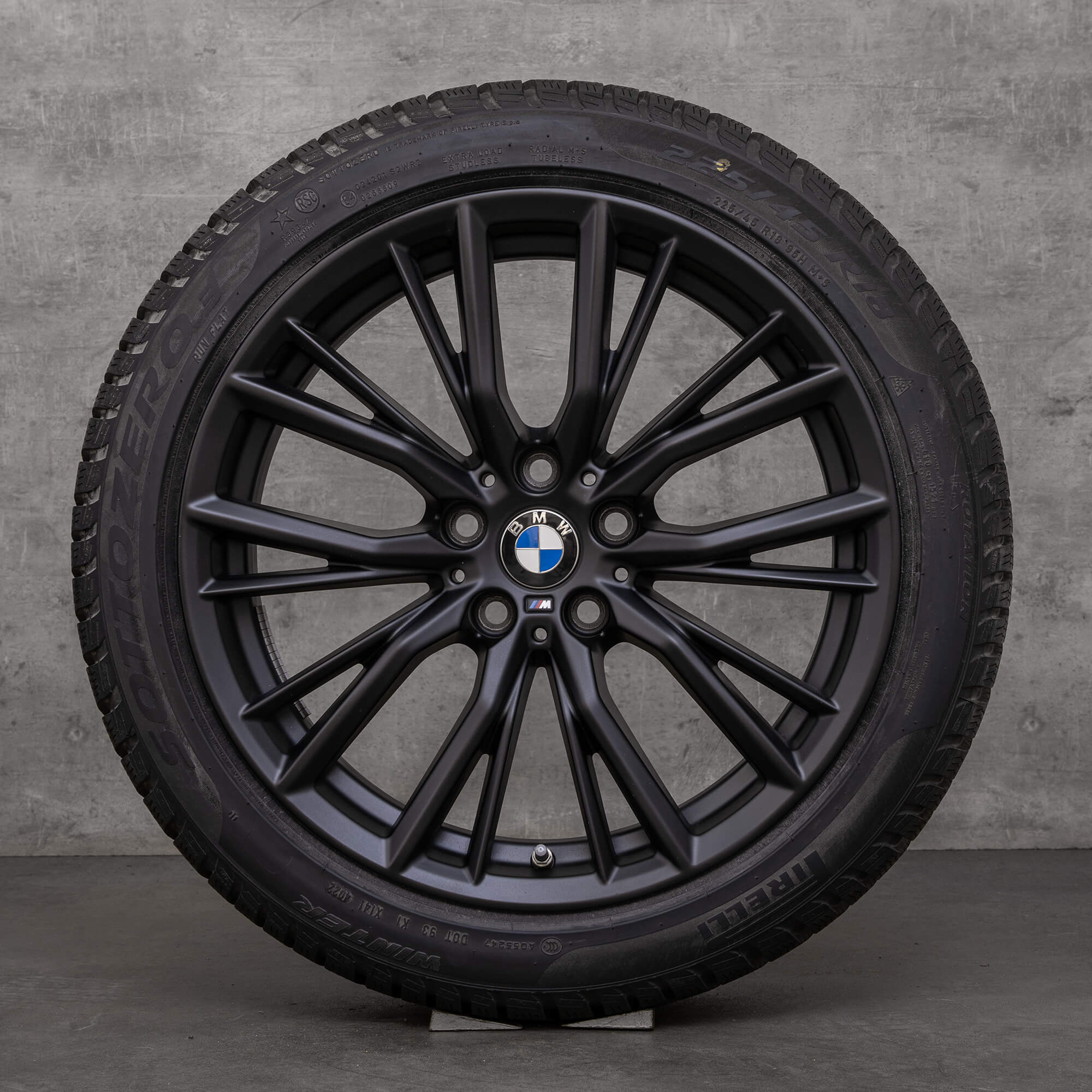 Original BMW 2er 3er 4er Winterkompletträder 18 Zoll G42 G20 G21 G22 G23 Felgen Styling 796 M 6885305 schwarzmatt