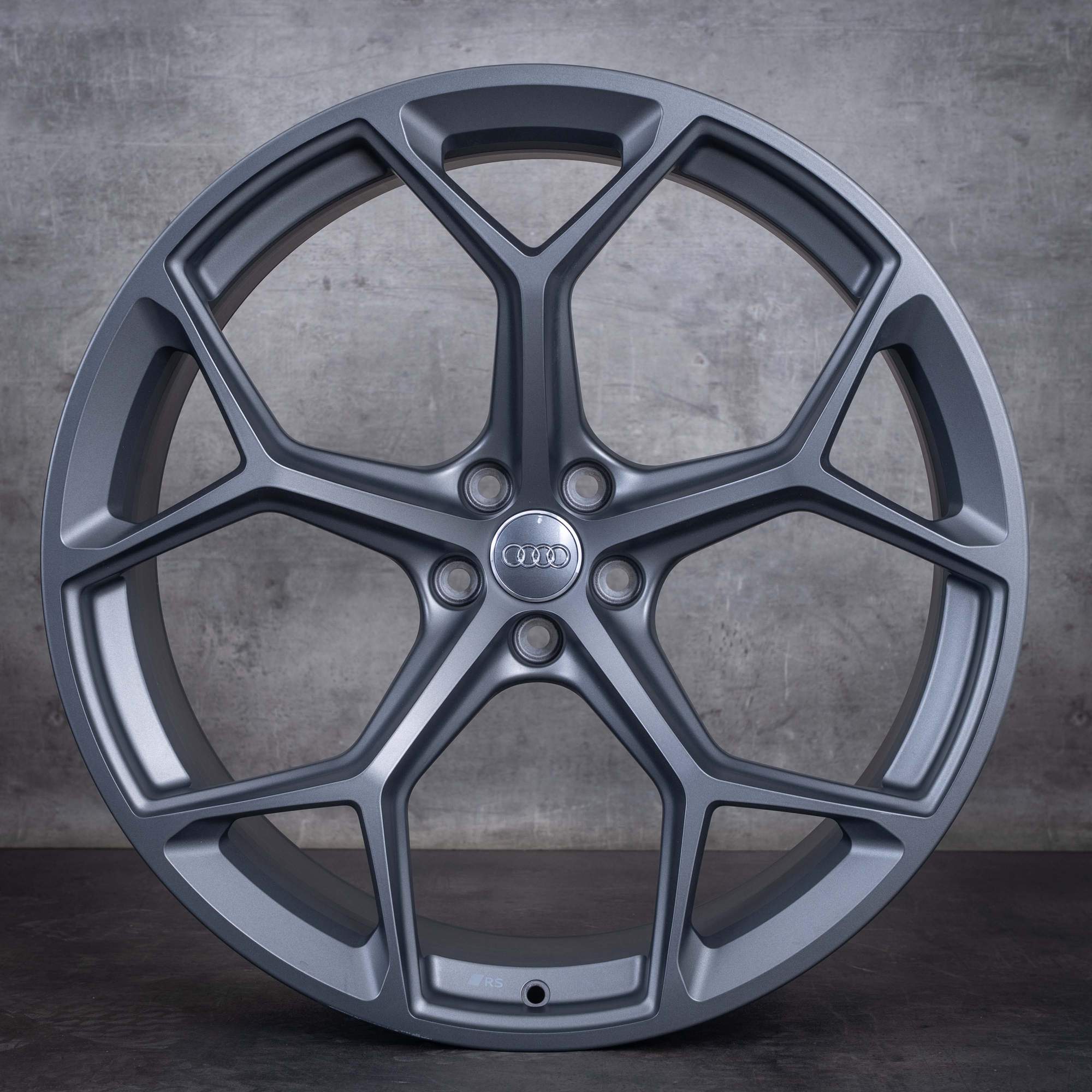 Original Audi RS Q8 Felgen 23 Zoll 4M8 Performance 4M8601025CM titan matt