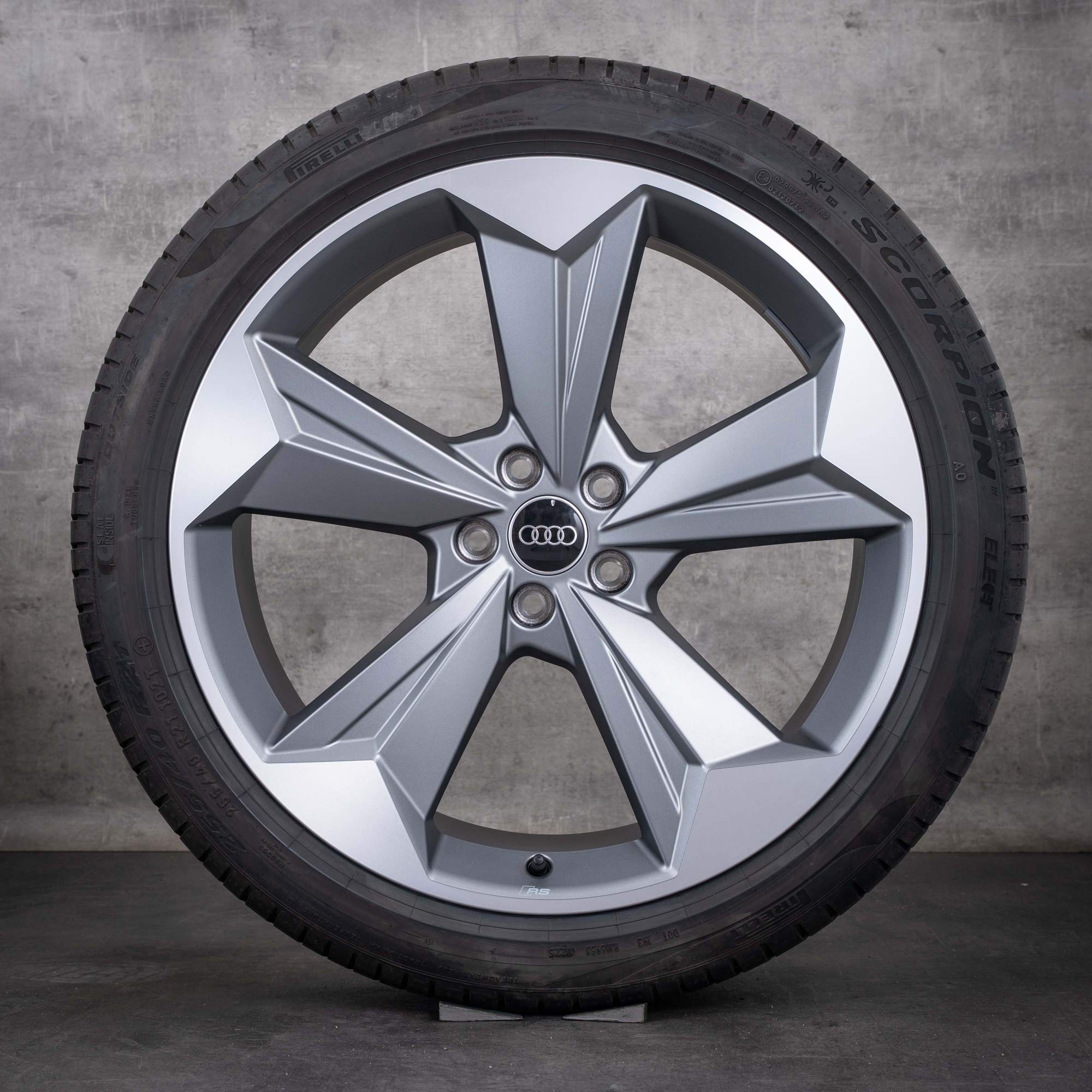 Original Audi Q4 e-tron Felgen 21 Zoll Sportback SUV Sommerräder 89A601025 89A601025R grau matt glanzgedreht