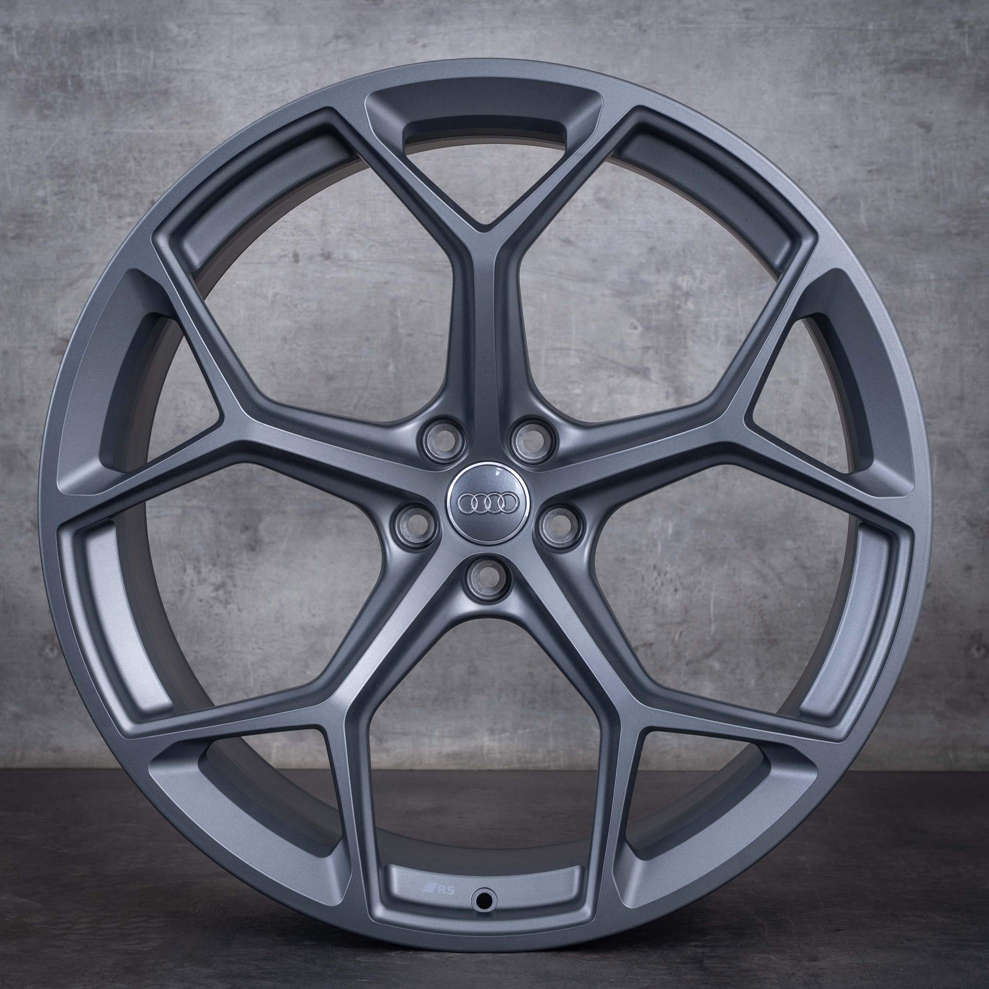 Original Audi RS Q8 Felgen 23 Zoll 4M8 Performance 4M8601025CM titan matt