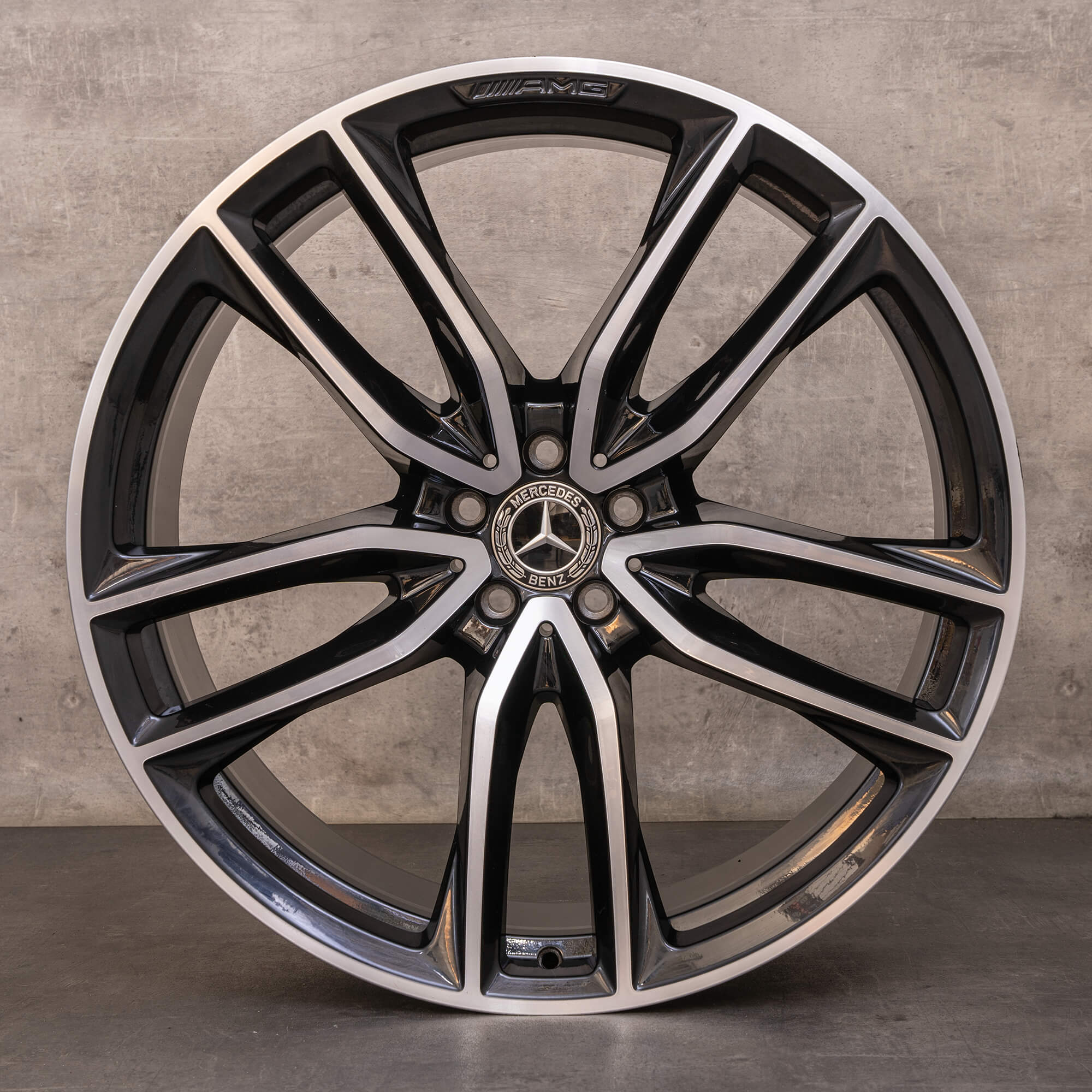 Orijinal Mercedes Benz GL GLS AMG jantlar 23 inç X167 A1674017700 A1674017800 siyah parlak tornalanmış