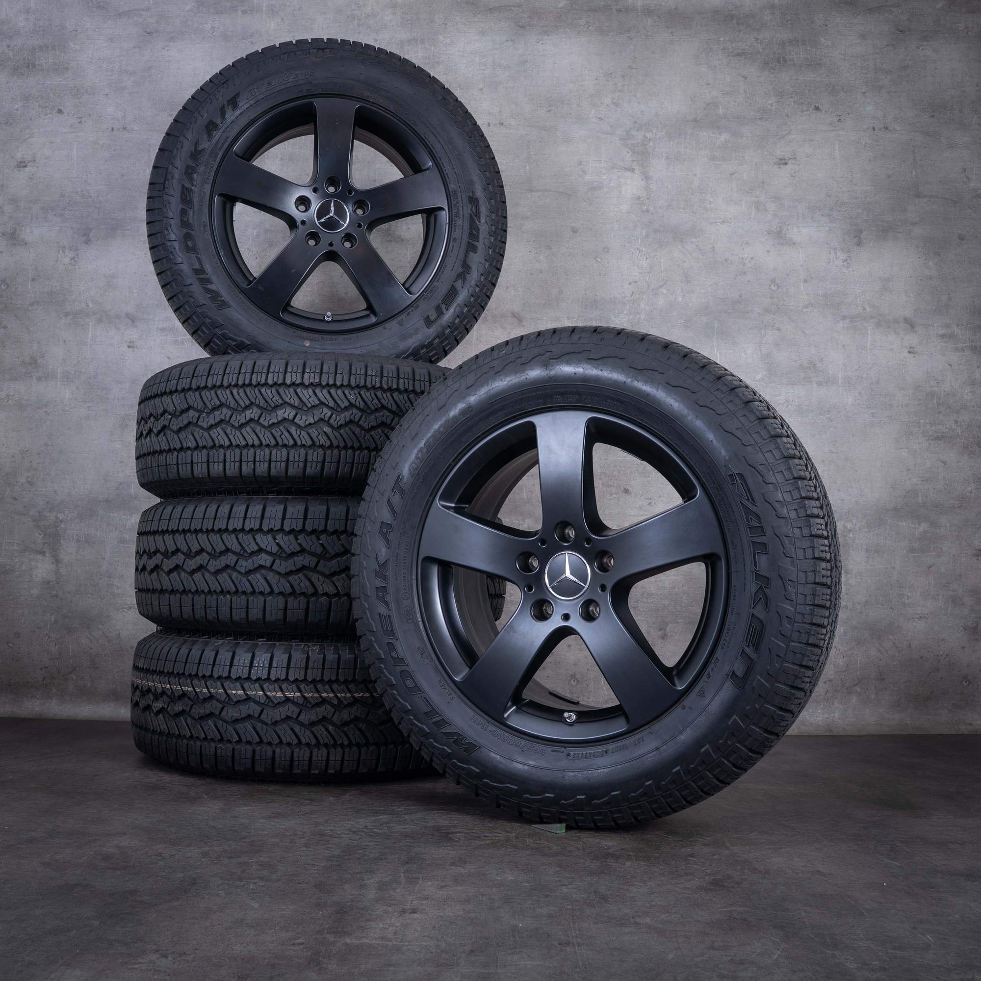 Oryginalne koła zimowe do Mercedesa-Benz Klasy G 18 cali felgi 463A A4634010900 wraz z kołem zapasowym matowa czerń