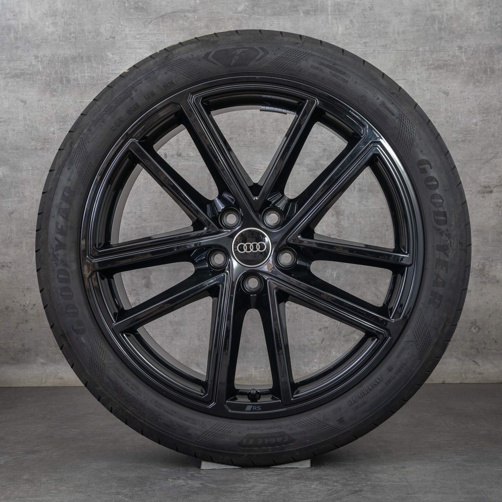 Original Audi A5 S5 Felgen 19 Zoll B10 Sommerräder 8B3601025BA schwarz glanz