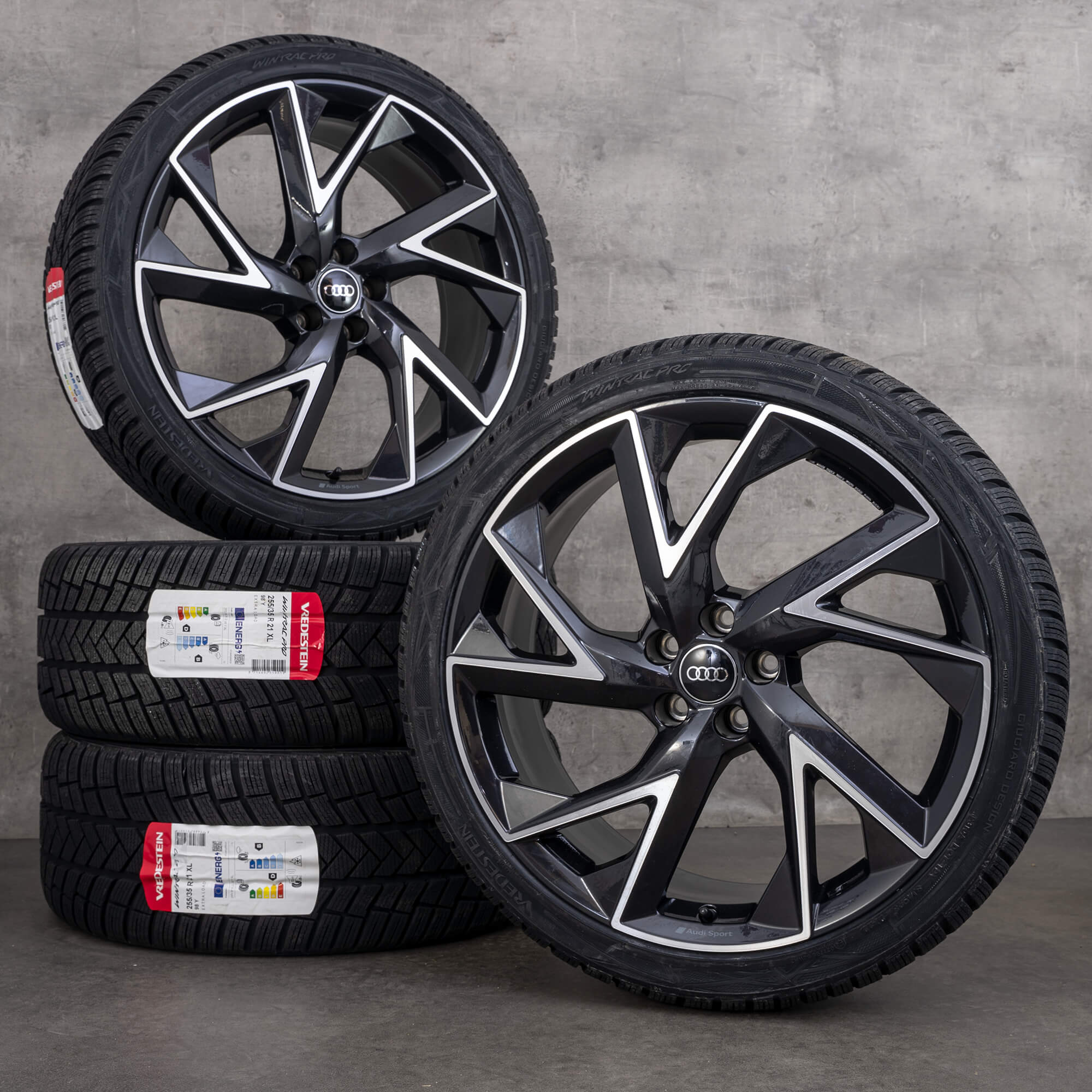 Audi 21 Zoll Felgen RSQ3 F3 Winterreifen Winterräder 83A601025AE