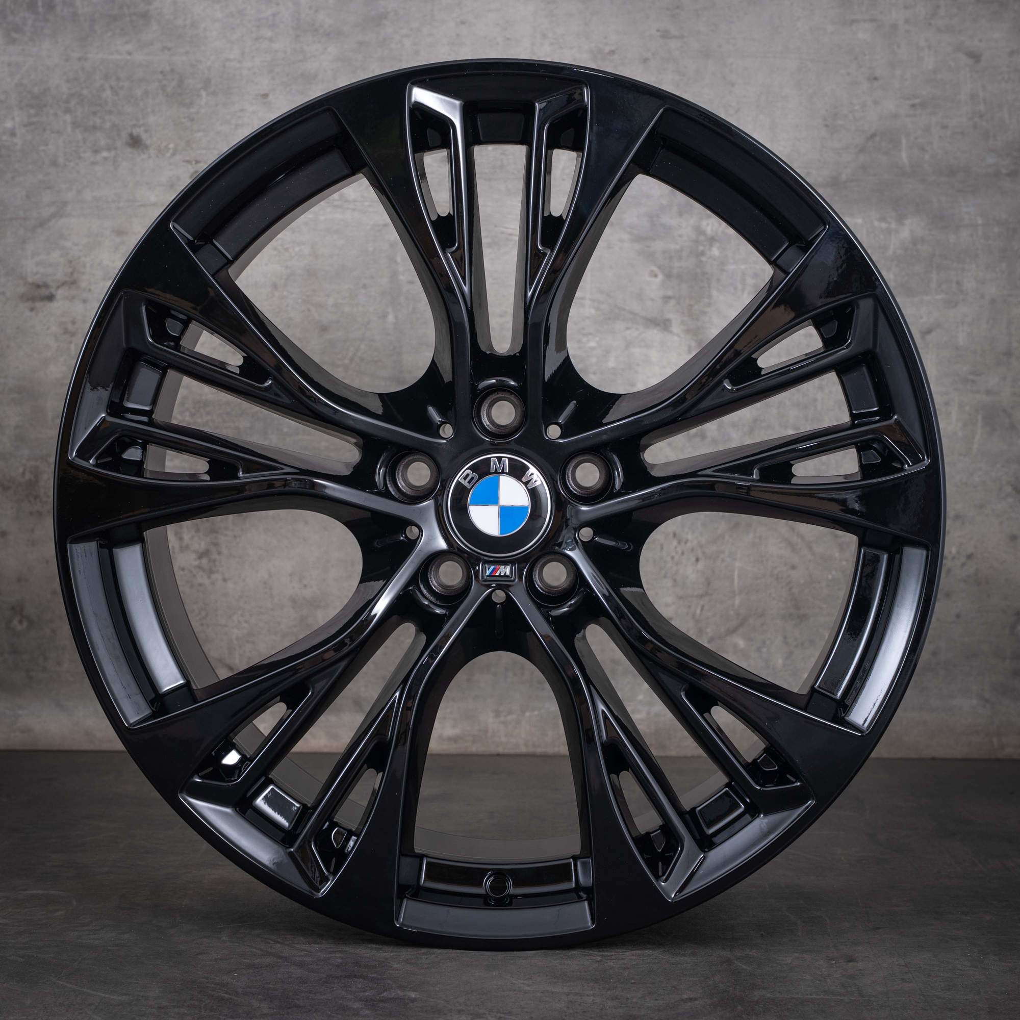 Jantes originais BMW X5 X6 de 21 polegadas E70 F15 E71 F16 Styling 599 M 6859423 6859424 preto brilhante