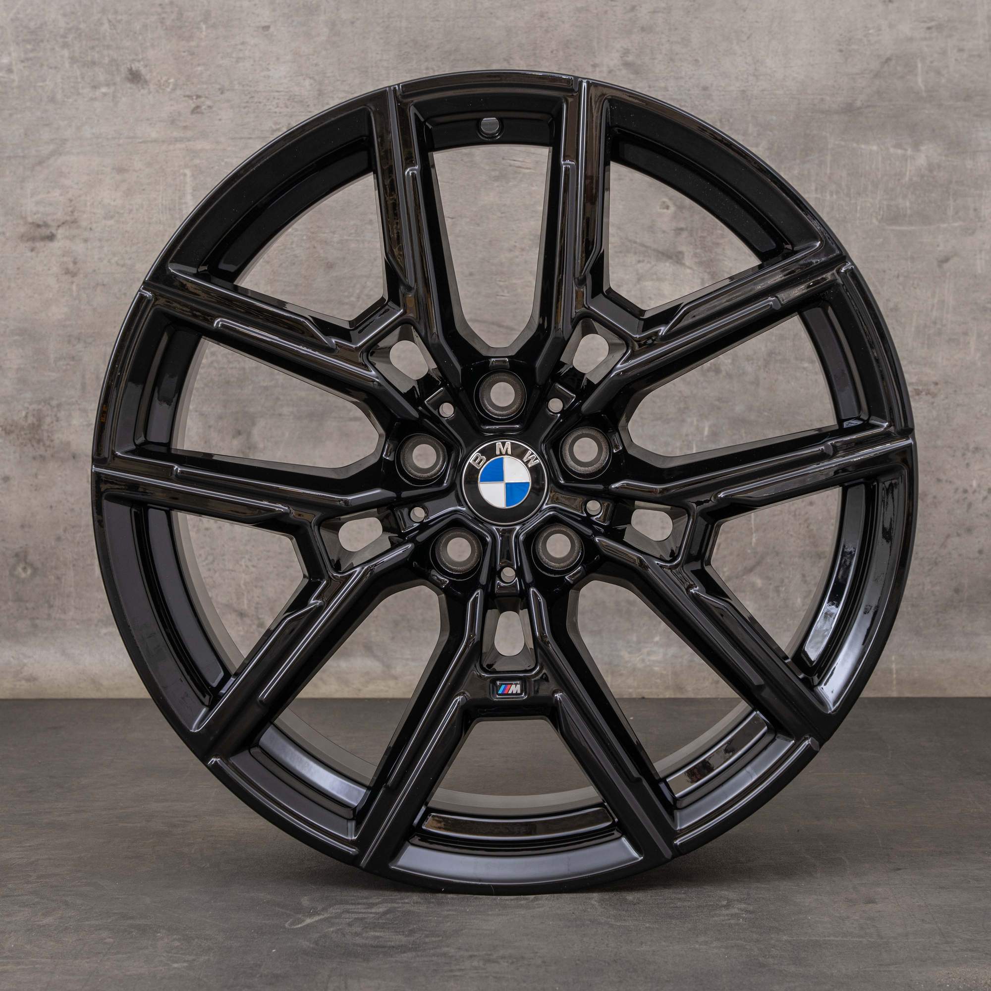 Oryginalne felgi BMW serii 4 i4 19 cali G26 Gran Coupe Styling 859 M 8747304 8747305 czarne błyszczące