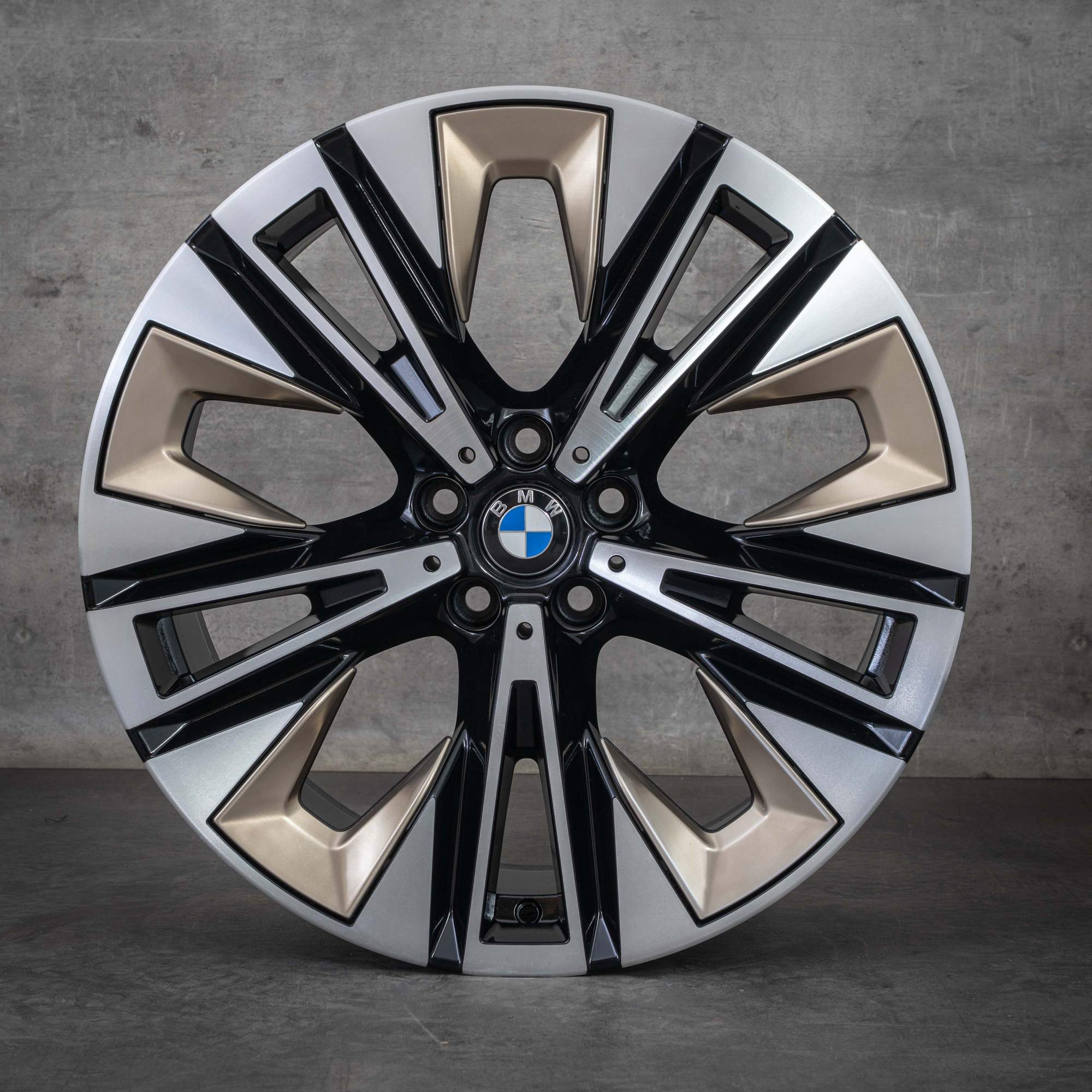 Oryginalne BMW serii 5 i5 felgi 20 cali G60 G61 koła letnie stylizacja 937 5A324E4 5A324E5 polerowane czarne złoto