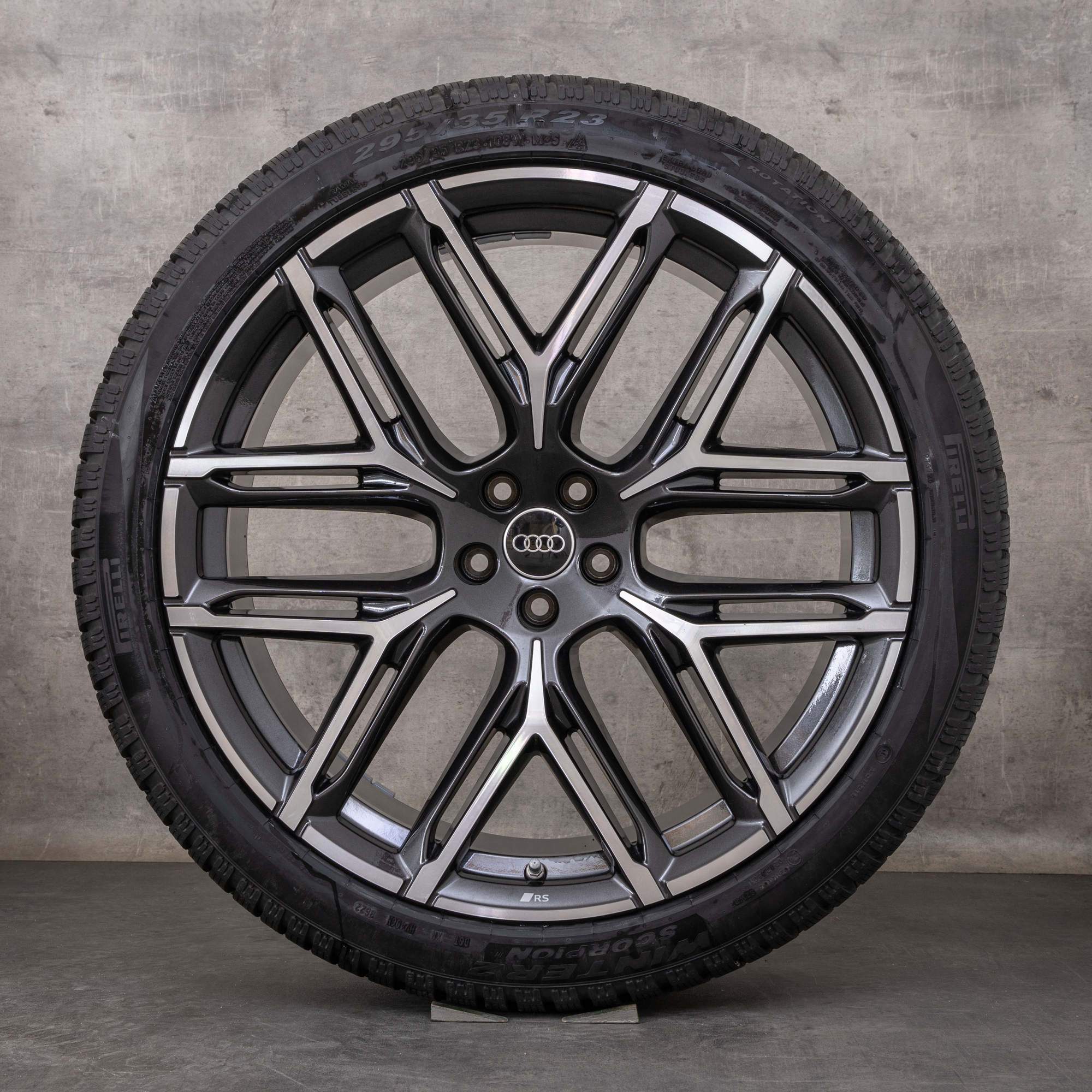 Oryginalne koła zimowe Audi RS Q8 23 cale 4M8 felgi 4M8601025BJ granitowe polerowane