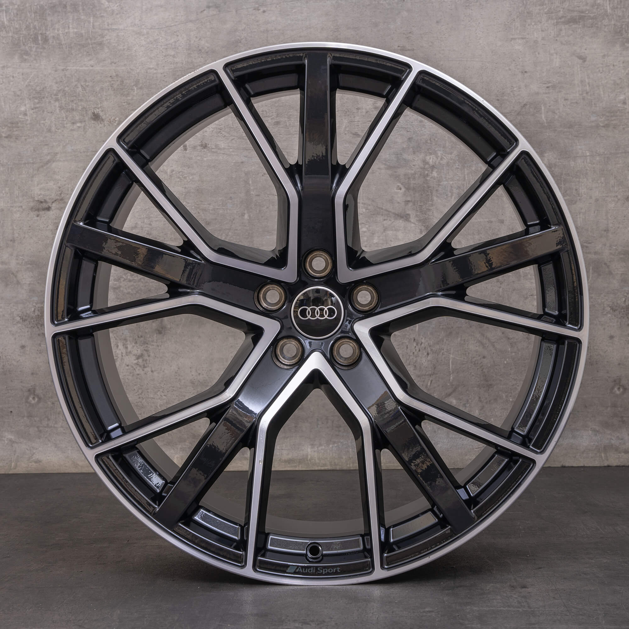 Original Audi Q8 SQ8 fälgar 22 tum 4M8 aluminiumfälgar 4M8601025Q titan polerad NY