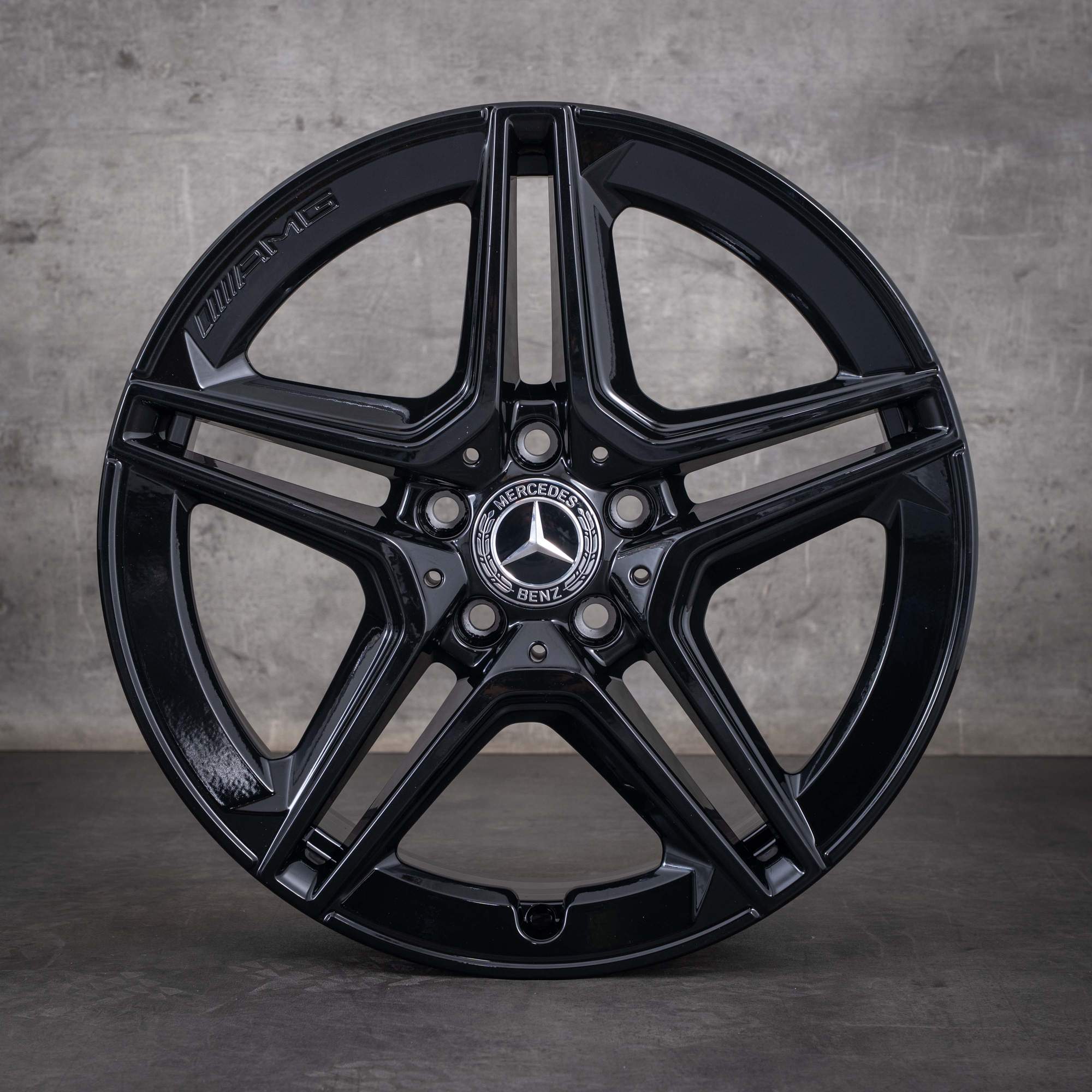 Alkuperäiset Mercedes-Benz A-sarjan ja B-sarjan CLA AMG -vanteet 18 tuumaa W177 V177 W247 X118 C118 A1774011500 kiiltävä musta