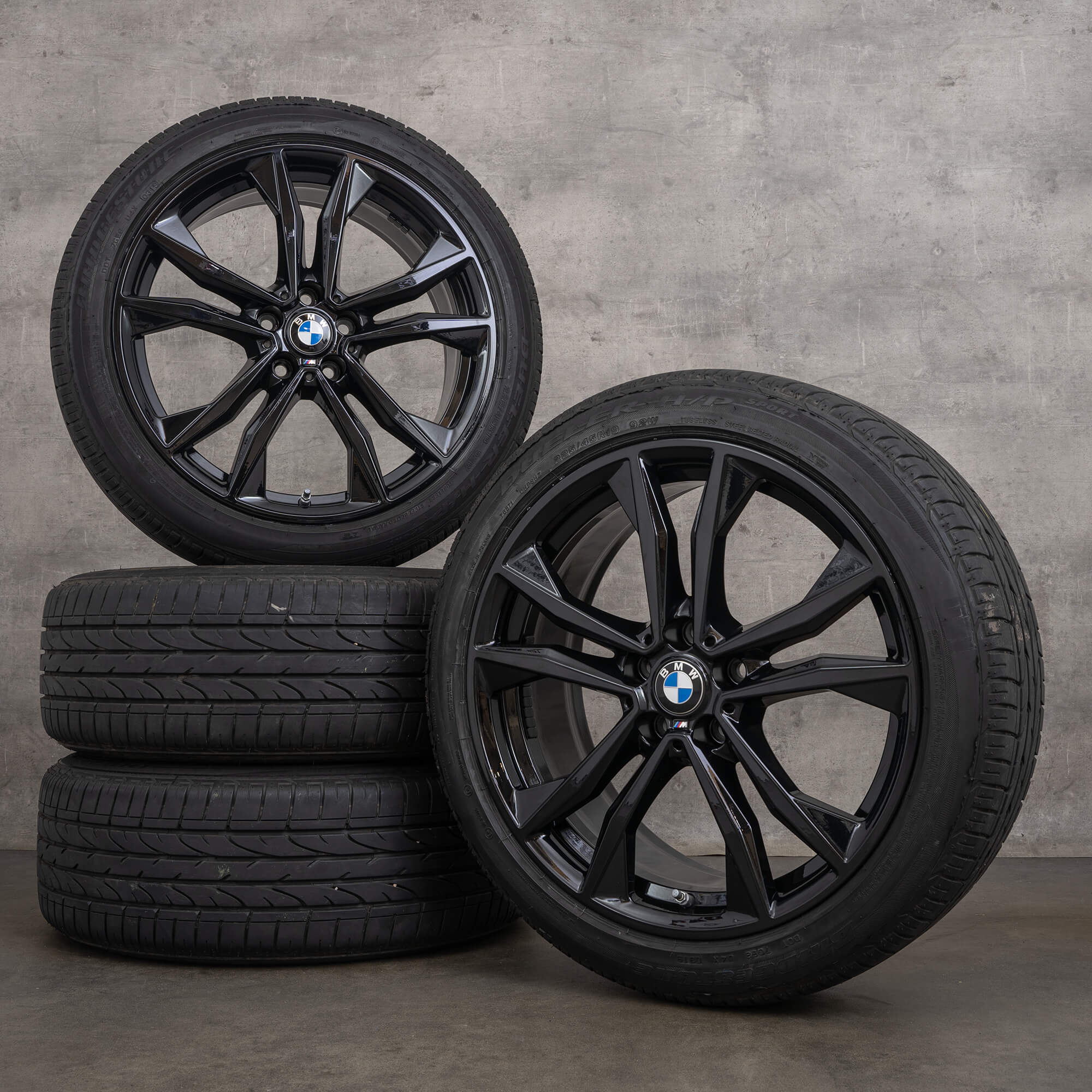 BMW X1 F48 X2 F39 Sommar kompletta hjul Sommardäck 19 tums fälgar 715 M 8008616