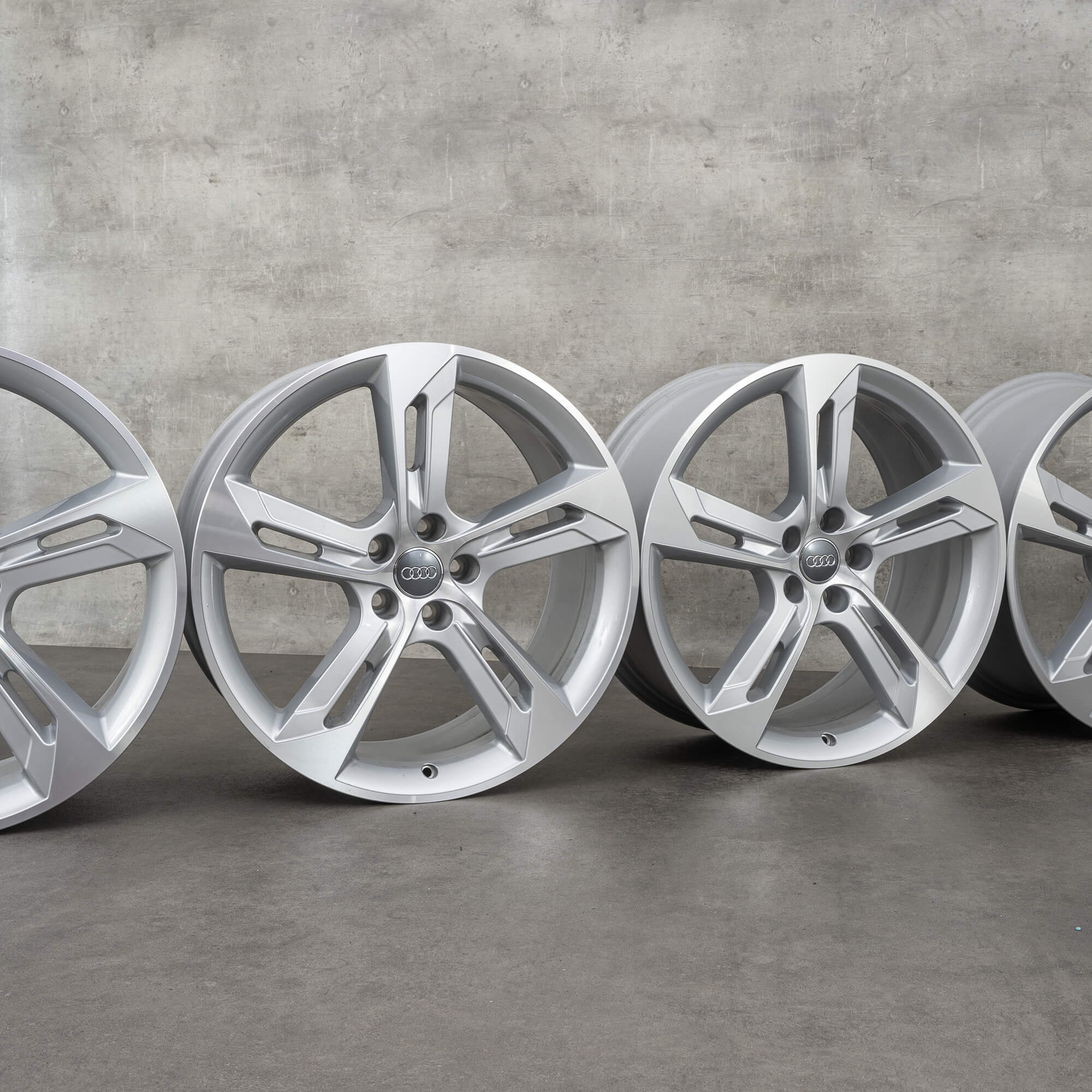 OEM Audi A8 S8 rims 20 inch 4N D5 aluminum 4N0601025AK silver high gloss