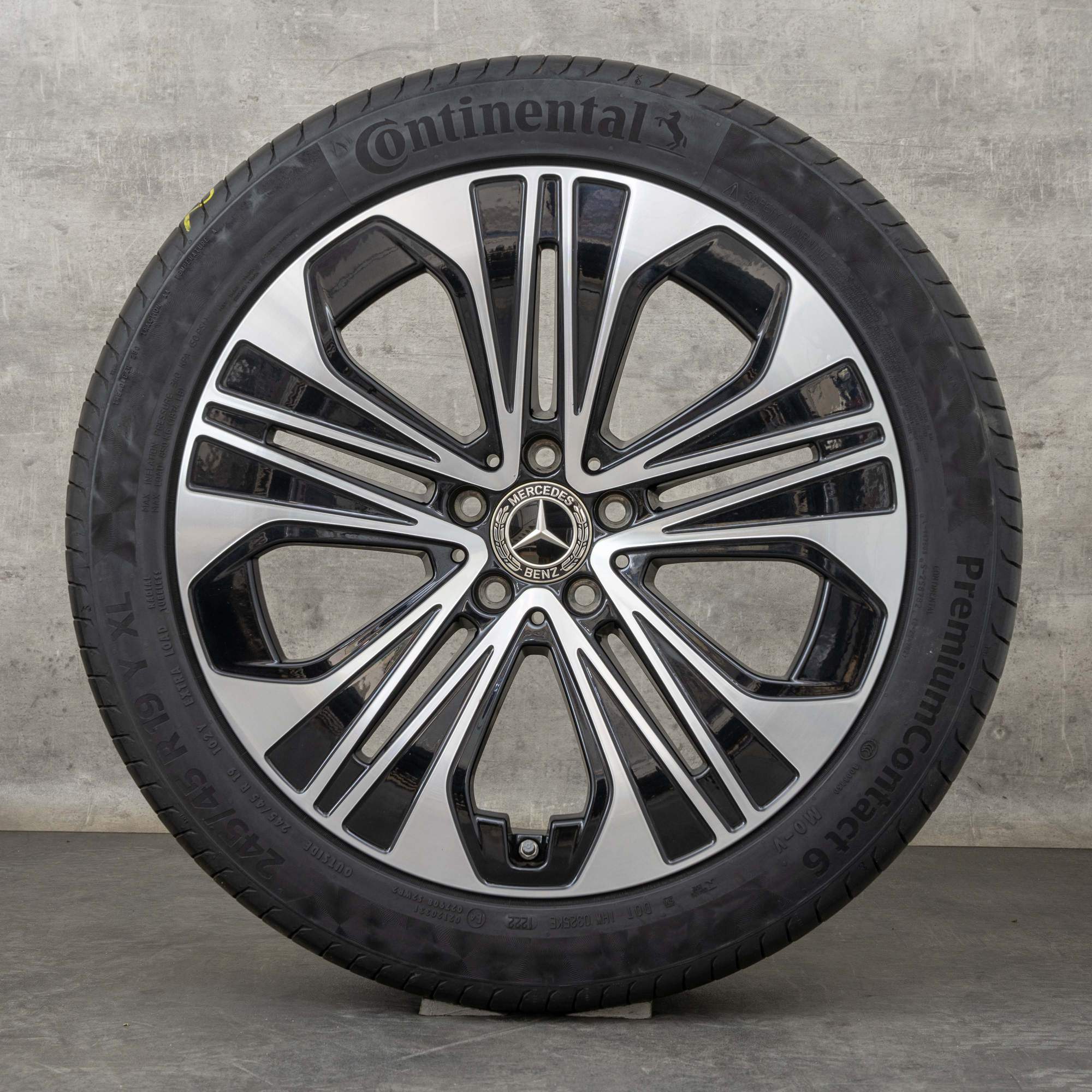 Alkuperäiset Mercedes Benz E-sarjan vanteet 19 tuumaa W214 S214 kesäpyörät A2144012300 musta kiillotettu