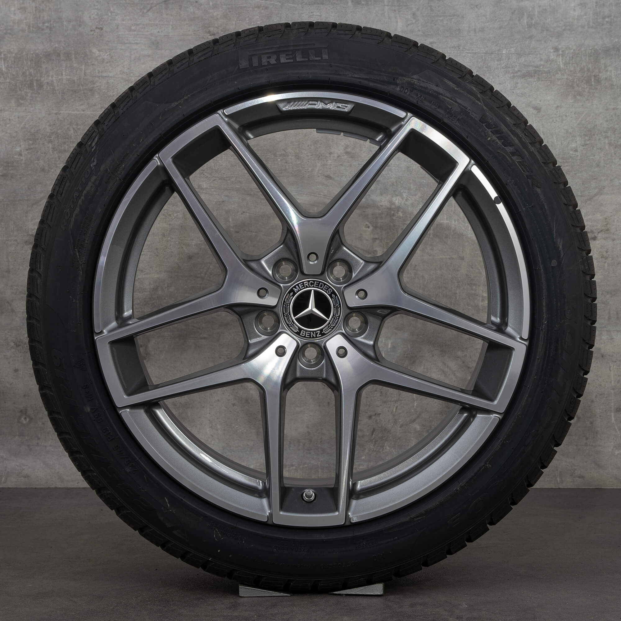 Mercedes Benz 19 inch AMG velgen GLA 45 winterbanden wintervelgen A1564013000