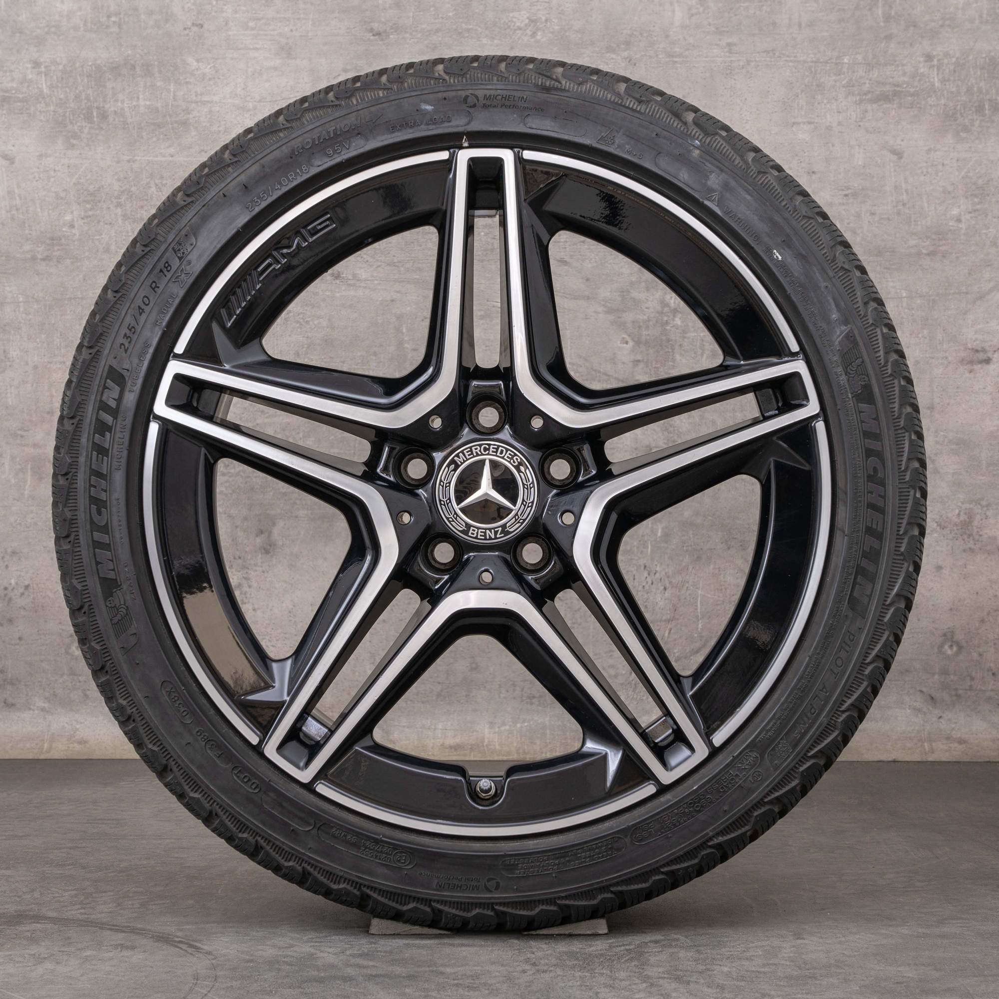 Oryginał Mercedes Benz Klasa A A35 AMG koła zimowe 18 cali W177 V177 felgi A1774011800 czarny polerowane