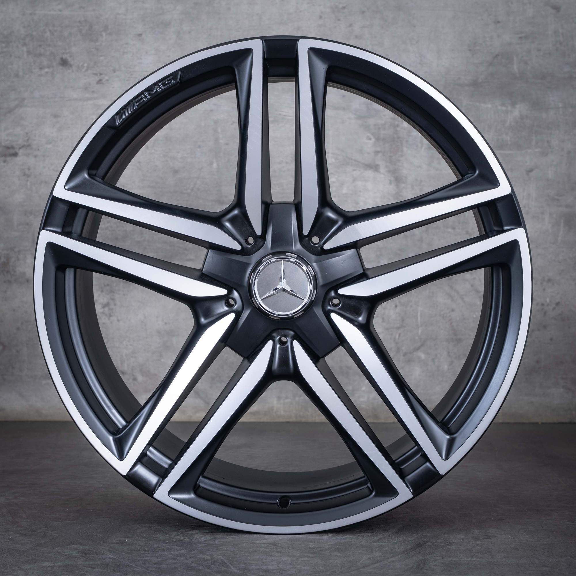 Originale Mercedes Benz E-Klasse E63 & S AMG fælge 20 tommer W213 S213 sommerdæk A2134012800 A2134012900 sort mat højglans finish
