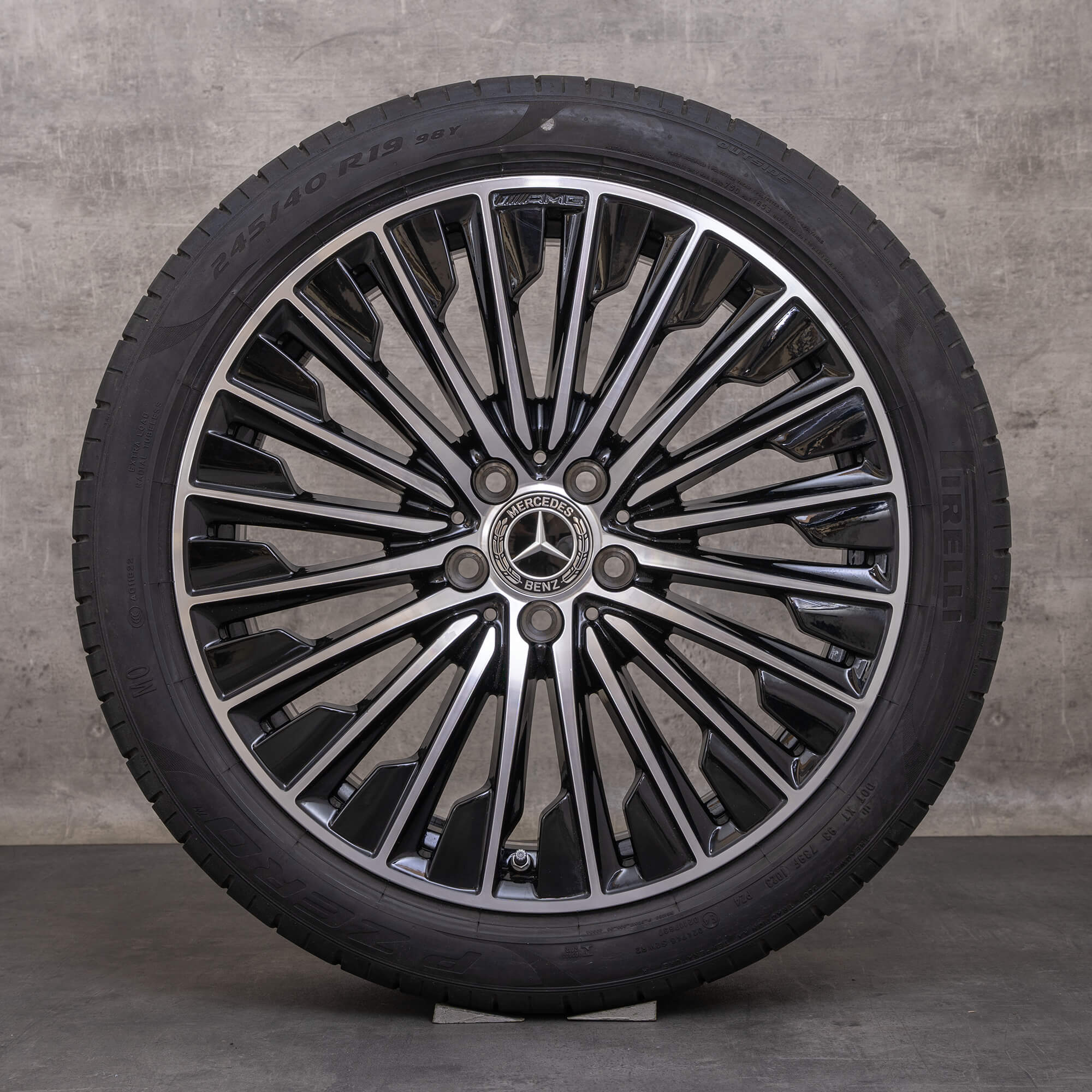 Alkuperäiset Mercedes Benz CLE AMG vanteet 19 tuuman C236 A236 kesäpyörät A2364011900 A2364012000 musta kiillotettu