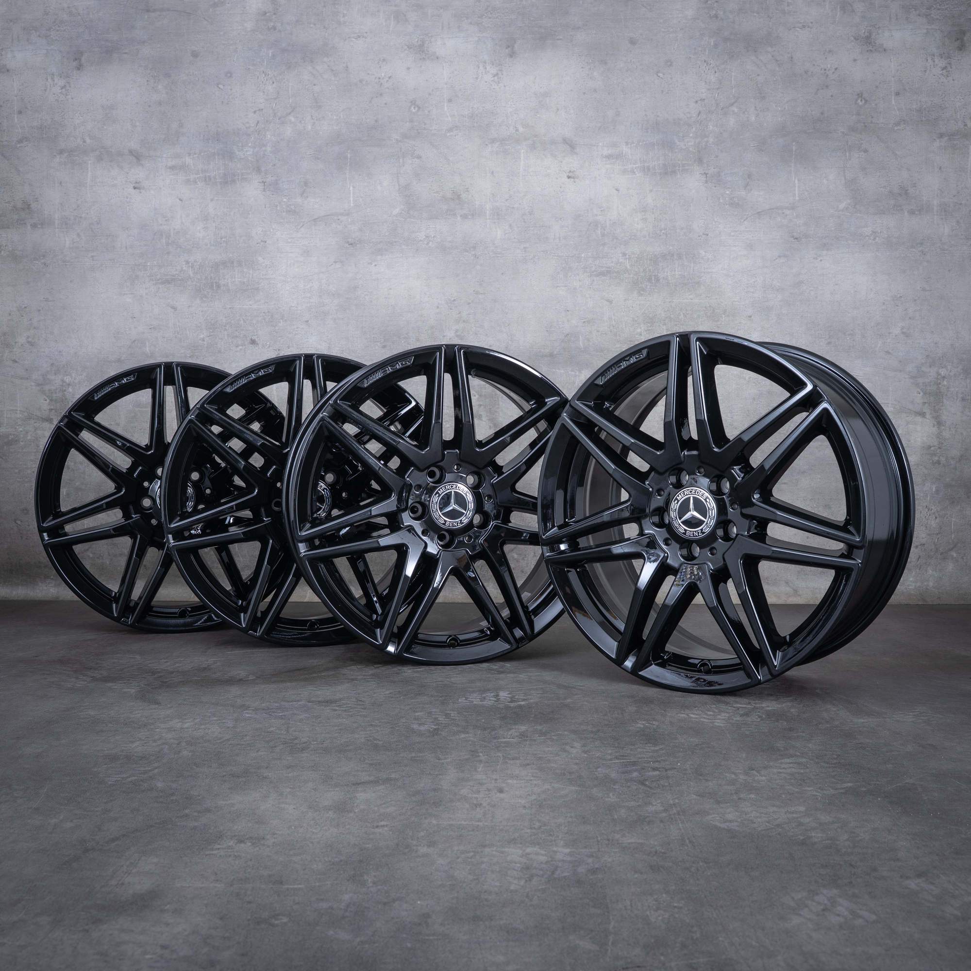 OEM Mercedes Benz V-Class AMG Rims 19 inch W447 A4474015100 black glossy