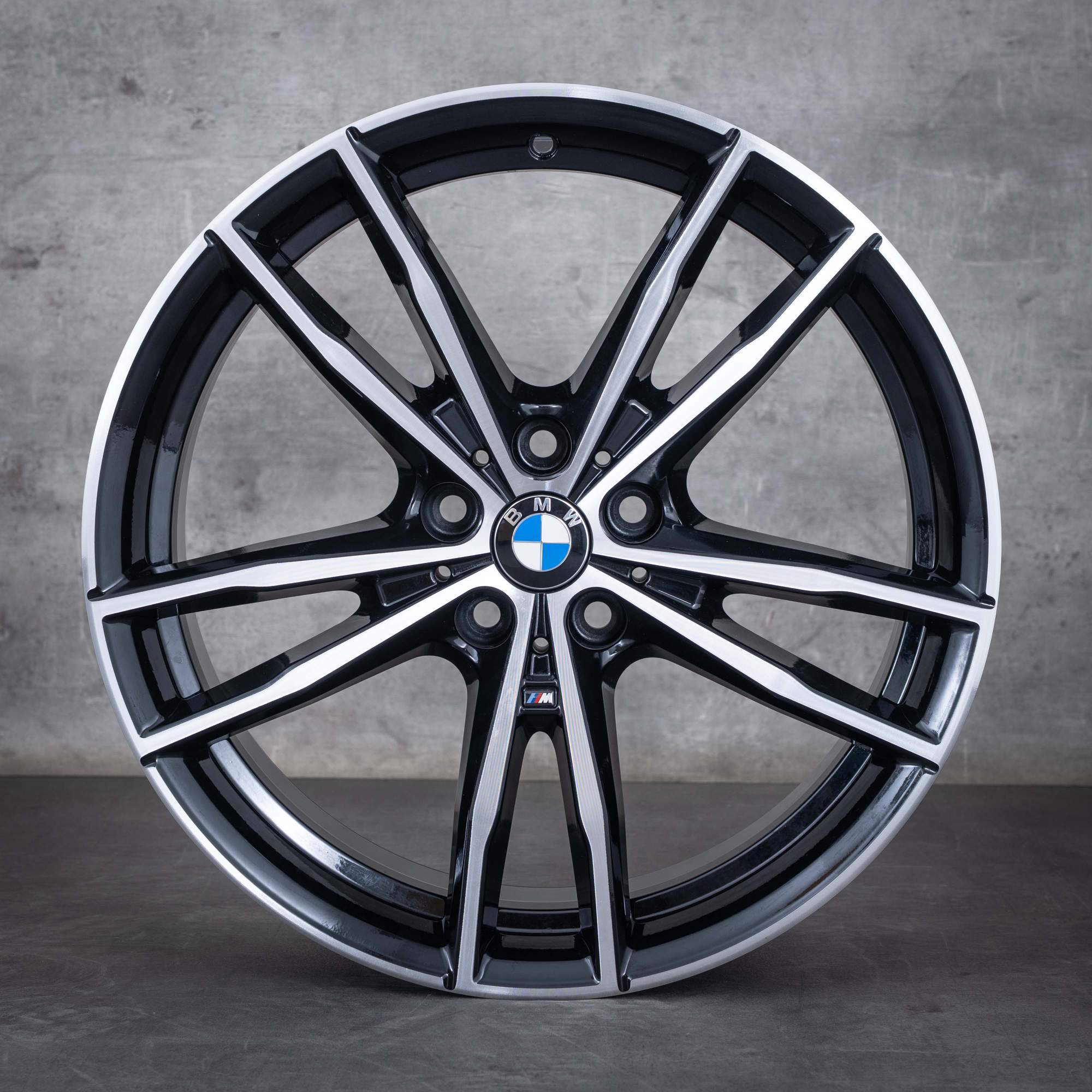 Oryginalał BMW seria 2 3 4 felgi 19 cali G42 G20 G21 G22 G23 koła letnie stylizacja 791 M 8090094 8090095 czarne polerowane toczone
