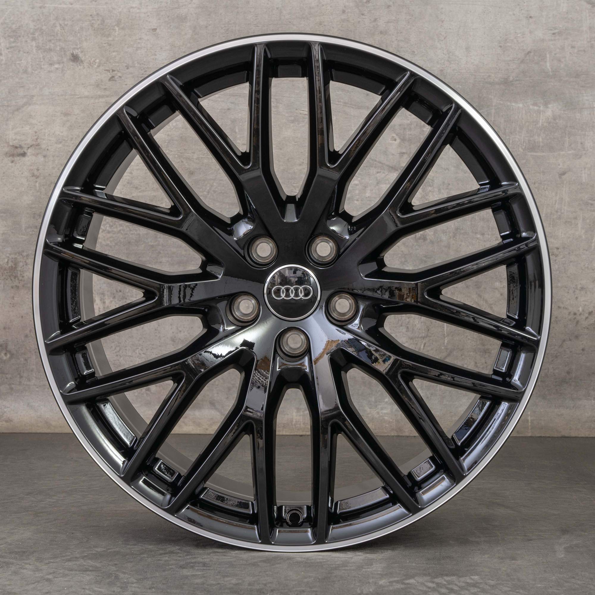 Oryginalne felgi do Audi Q7 SQ7 20 cali 4M 4M0601025BJ czarne z efektem diamond cut NOWE