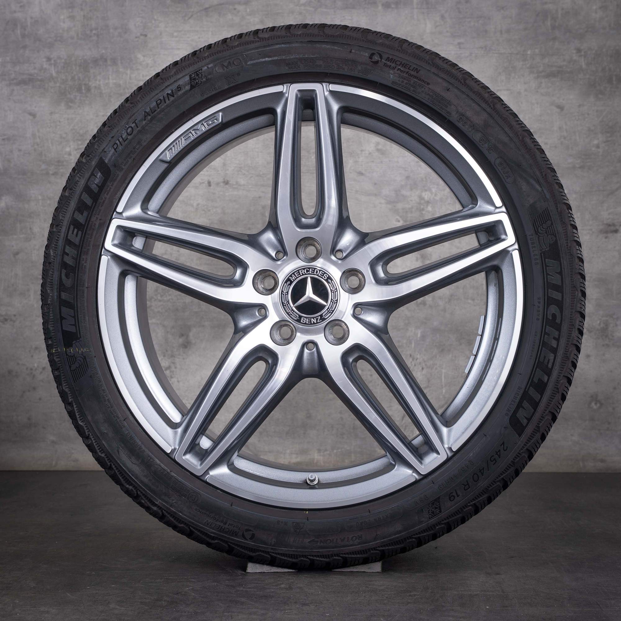Oryginalne koła zimowe do Mercedes-Benz Klasy E E43 E53 AMG 19 cali W213 S213 C238 A238 felgi A2134013800 A2134012000 kolor himalaya grey przednie felgi z diamond cut