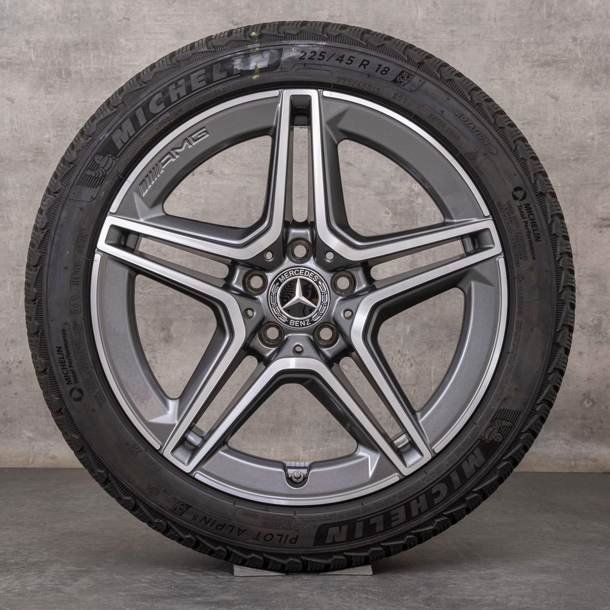 Oryginalne koła zimowe Mercedes-Benz AMG C43 18 cali 205 Felgi A2054019900 A2054019600 Koła z podwójnymi ramionami Himalaya szare Polerowane