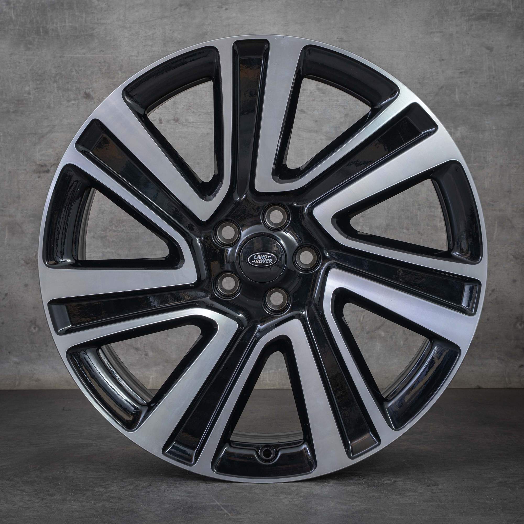 Oryginalne felgi Land Rover Range Sport 22 cale L460 koła letnie N8EM-1007-GA czarne polerowane