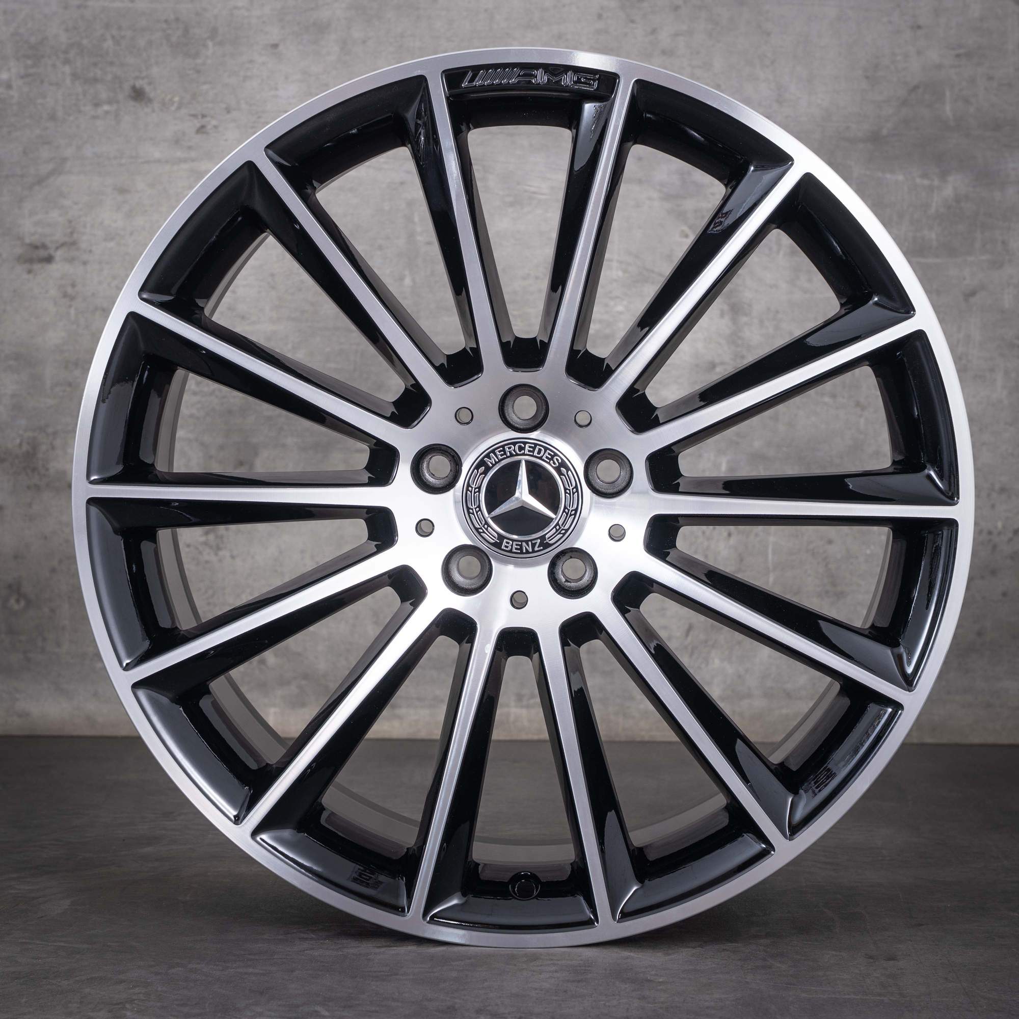 Oryginalne felgi Mercedes-Benz Klasy E AMG 20 cali W213 S213 C238 A238 A2134012200 A2134012300 czarne z efektem diamond cut NOWE
