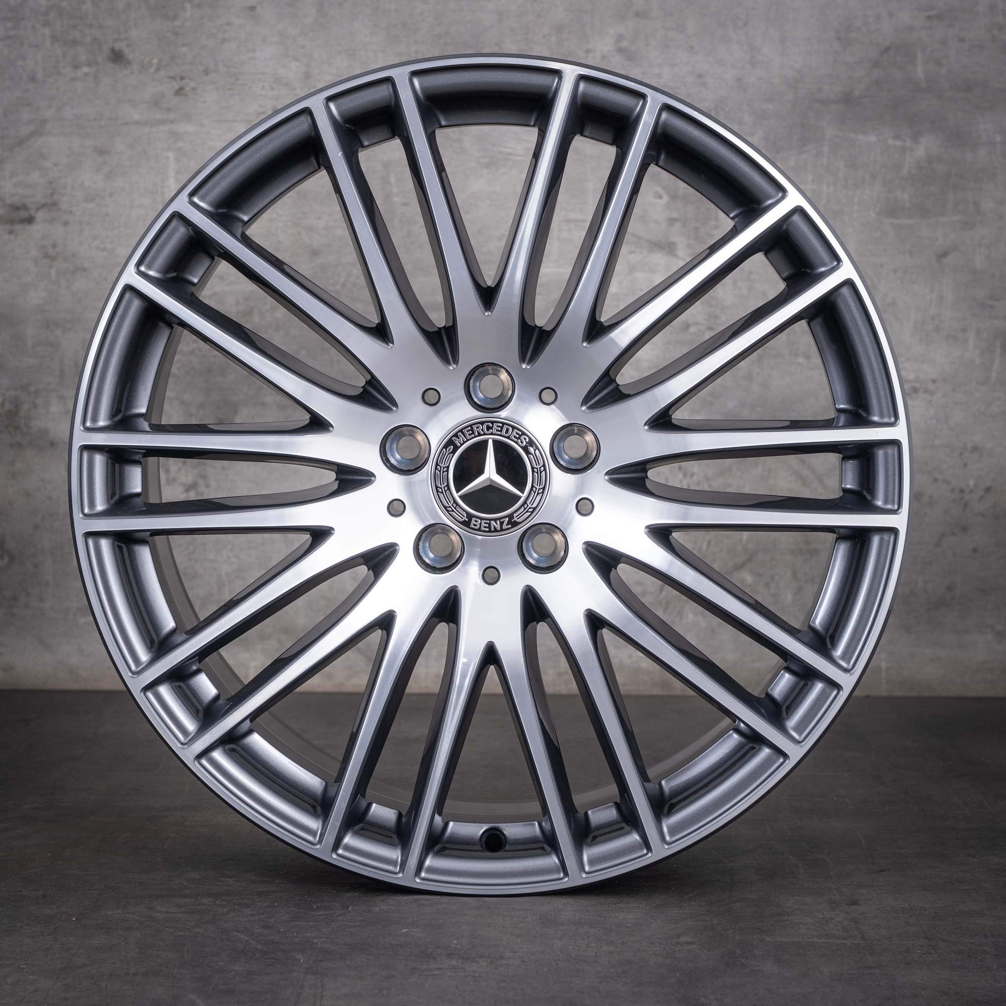 OEM Mercedes-Benz GLC 19inch rims X254 C254 A2544014900 Himalaya Gray Front diamond cut NEW
