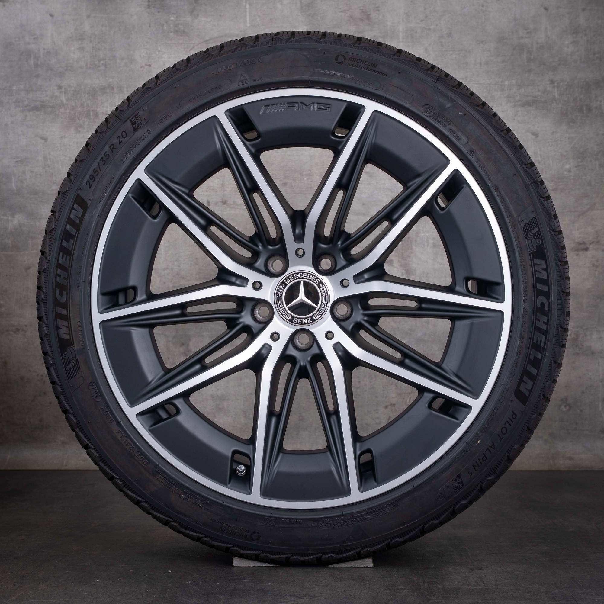 Original Mercedes Benz E-Klasse E53 AMG Hybrid  Winterräder 20 Zoll W214 S214 Felgen A2144011100 A2144011200 schwarz matt front glanzgedreht
