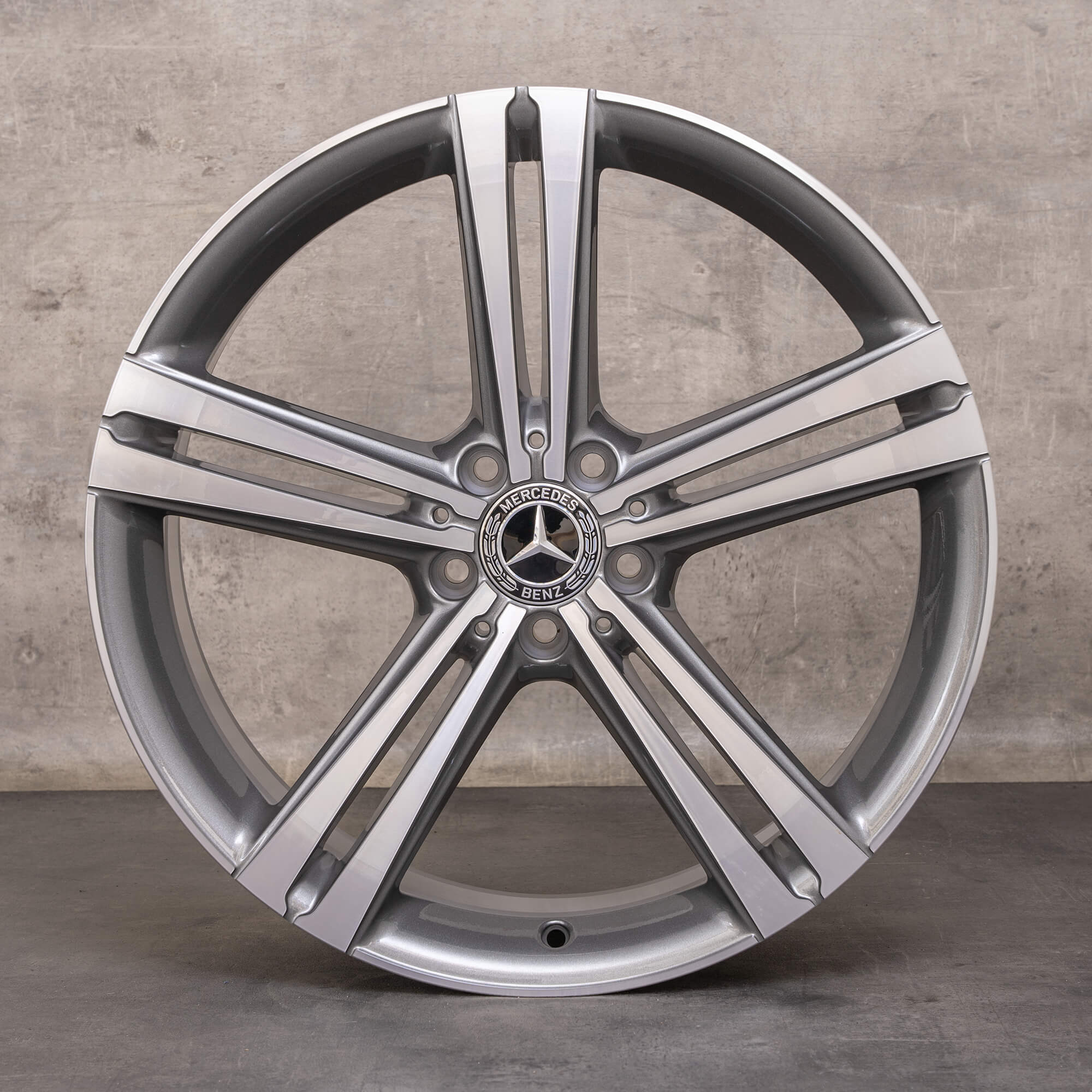 Oryginalne felgi Mercedes Benz CLS 20 cali C257 Coupe A2574010500 A2574010600 himalaya grey Polerowane