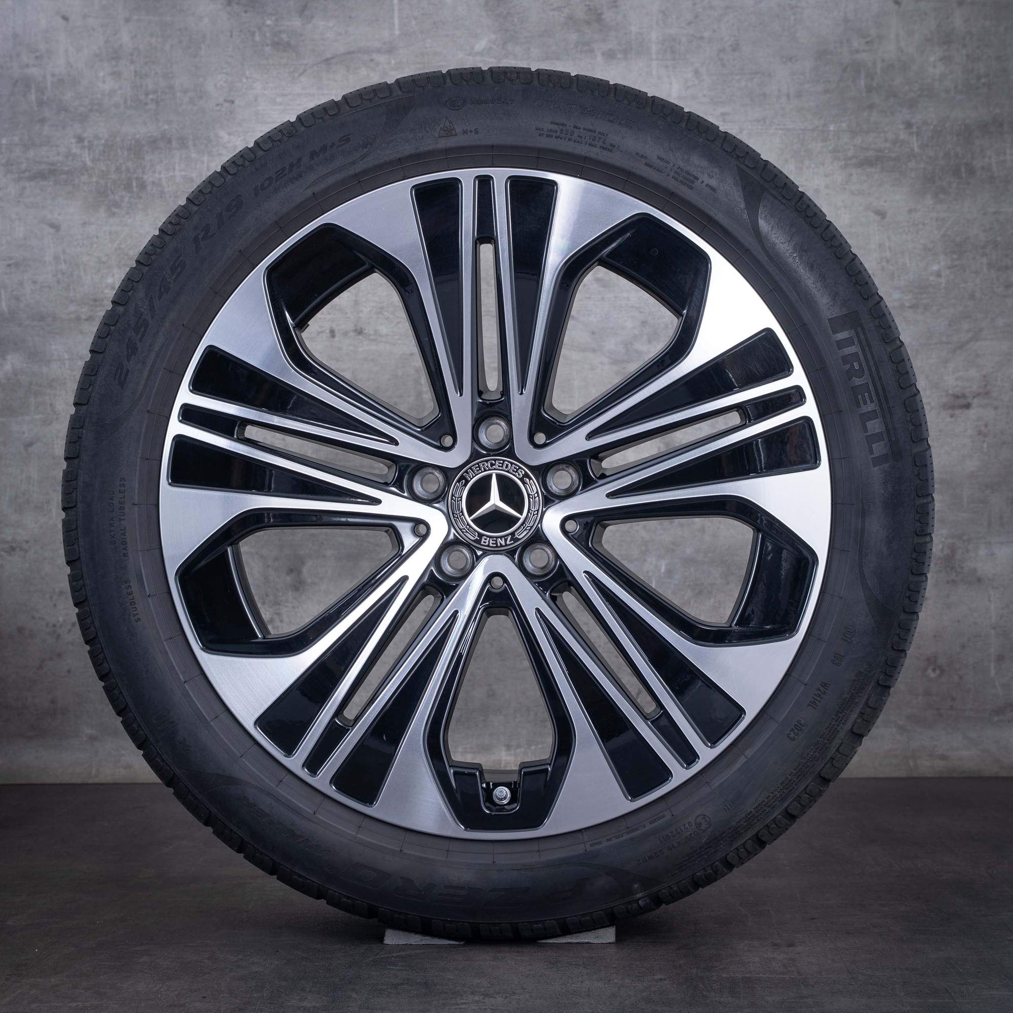 Original Mercedes Benz E-Klasse Winterräder 19 Zoll W214 S214 Felgen A2144012300 schwarz front glanzgedreht