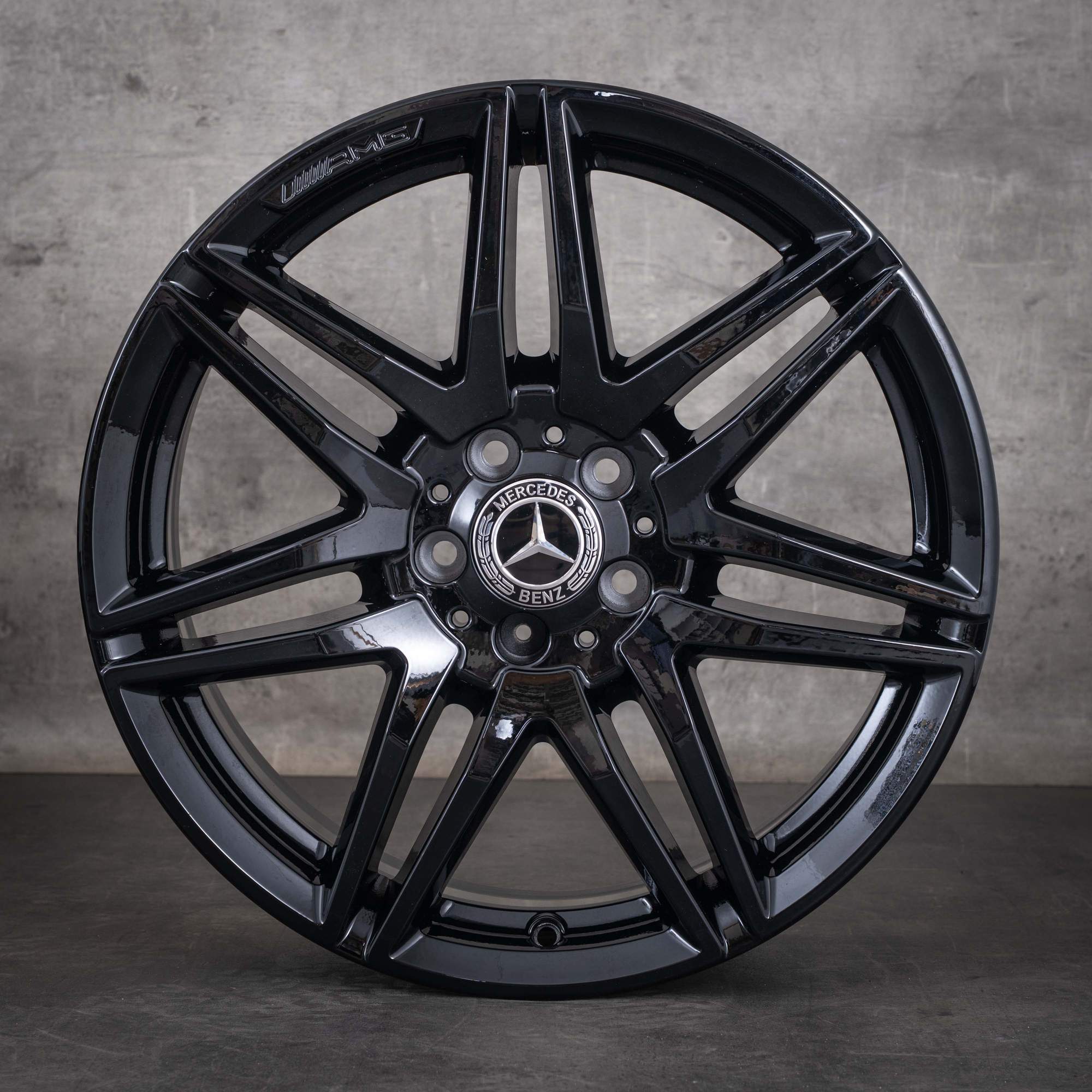 Oryginalne felgi Mercedes Benz Klasa V AMG 19 cali W447 koła letnie A4474015100 czarne błyszczące NOWE