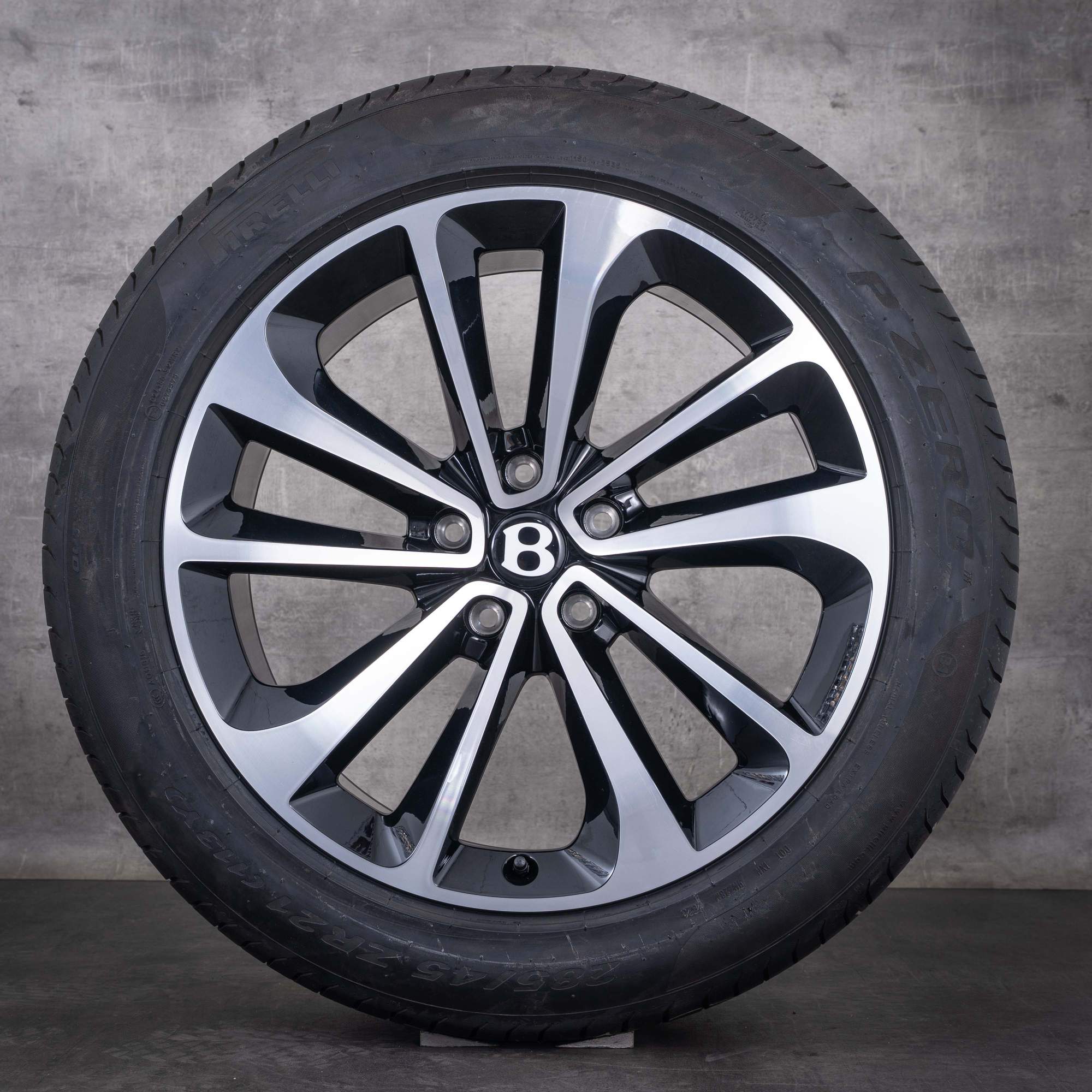 OEM Bentley Bentayga winter wheels 21inch rims 36A601025B Black diamond cut