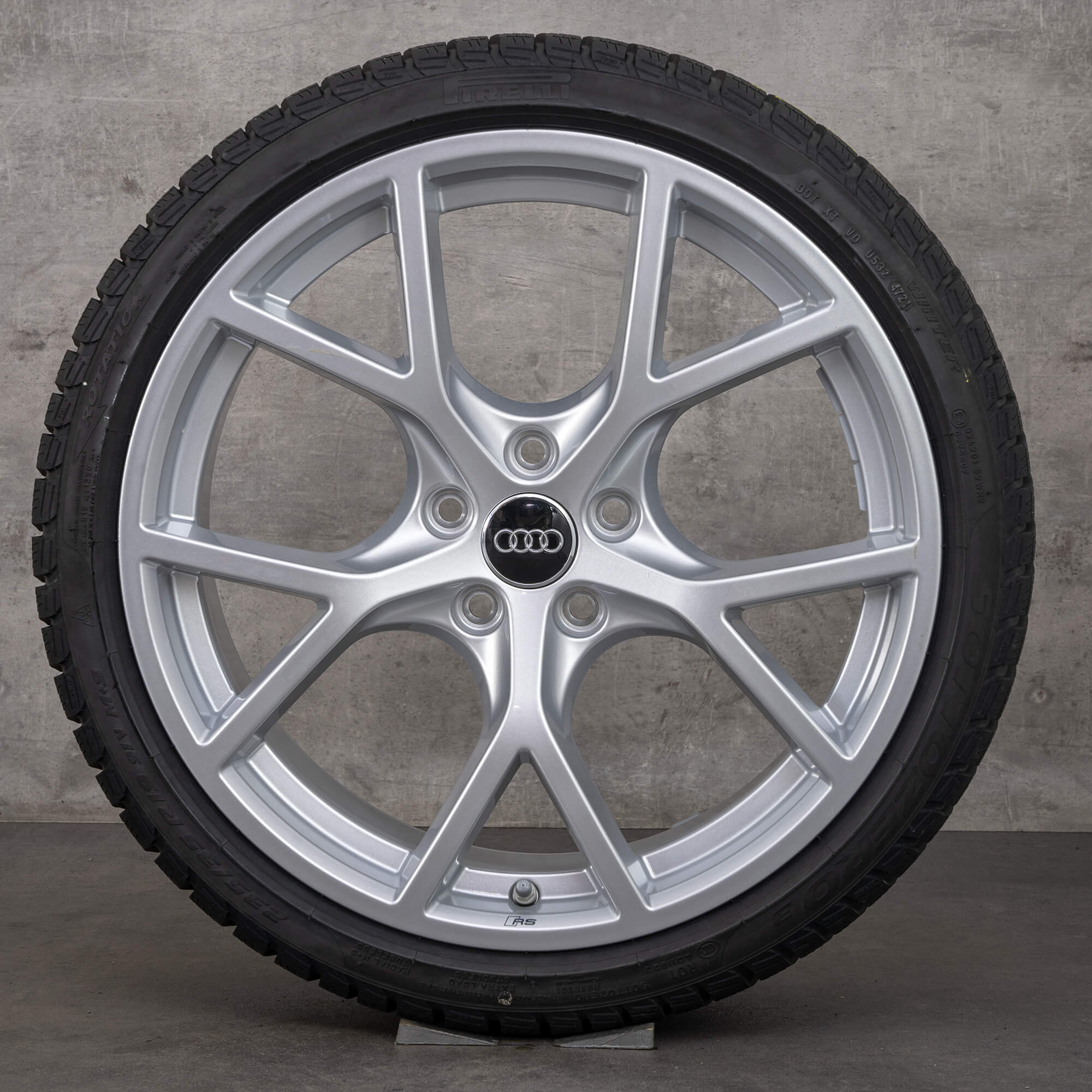 Cerchi Audi 19 pollici RS3 8Y pneumatici invernali ruote 8Y0601025BT 8Y0601025BQ