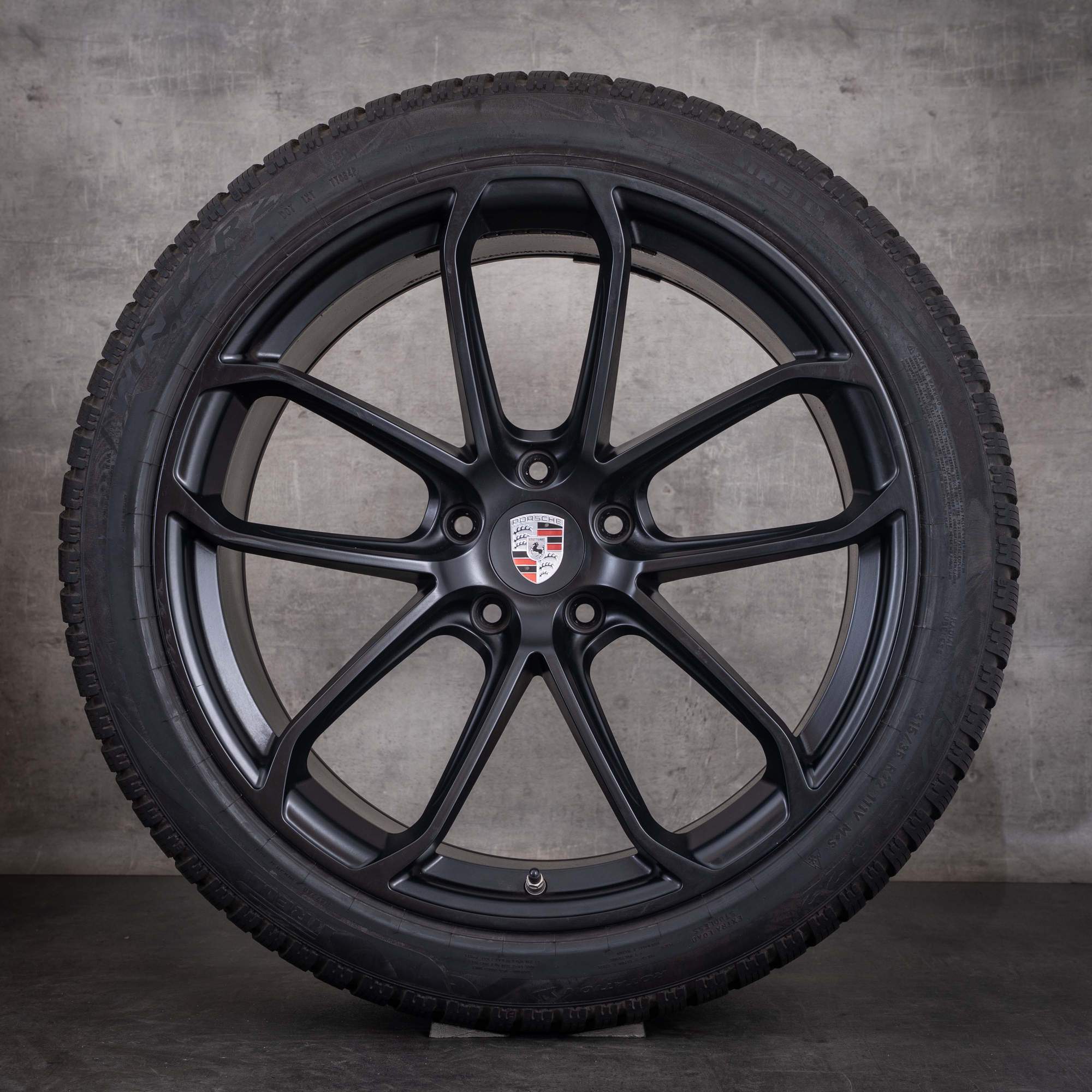 Original Porsche Cayenne Coupe Winterräder 22 Zoll 9YA II E3 Felgen 9Y3601025CC 9Y3601025AP GT Design schwarz matt