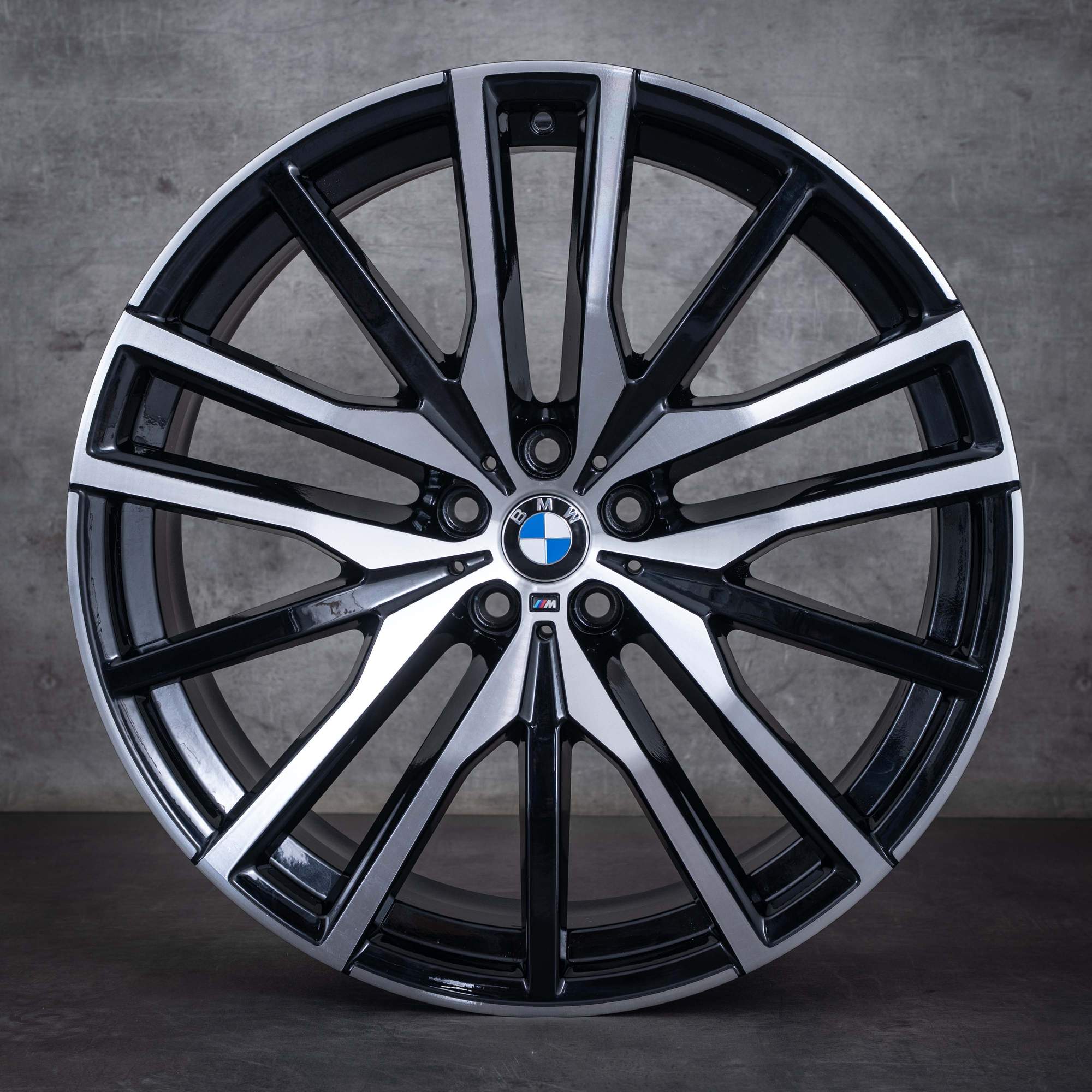 Oryginalał BMW X5 X6 felgi 22 cale G05 G06 koła letnie stylizacja 742 M 8090013 8090014 czarne polerowane toczone