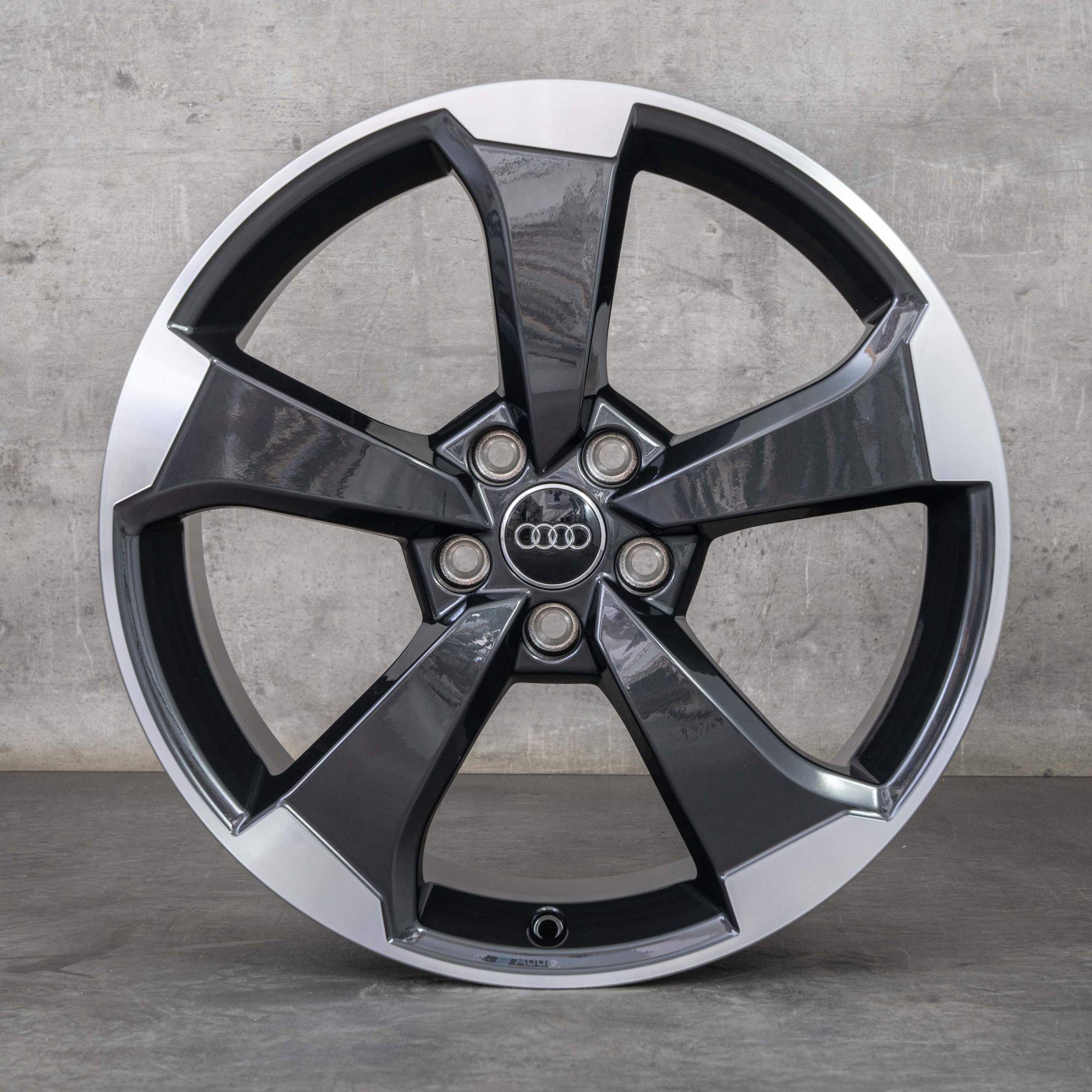 Oryginalne felgi Audi RS3 19 cali 8V letnie koła 8V0601025FT 8V0601025FR Rotor II granit Polerowane NOWOŚĆ