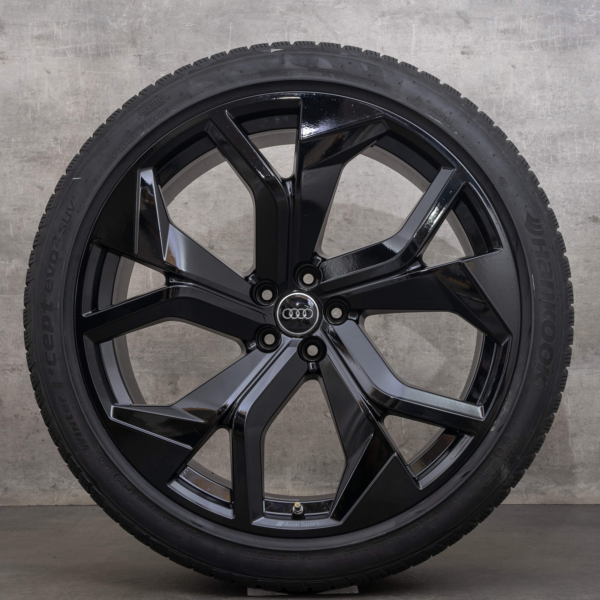 Audi RS Q8 4M8 winter wheels 23 inch rims tires black 4M8601025AP
