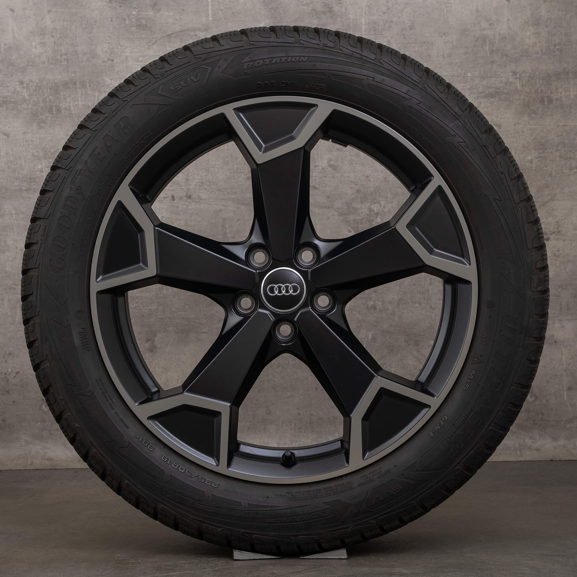 Thor Audi Q3（F3）本国純正19インチホイール·スタッドレス Original Audi Q3 F3 winter wheels 19 inch rims 83A071499