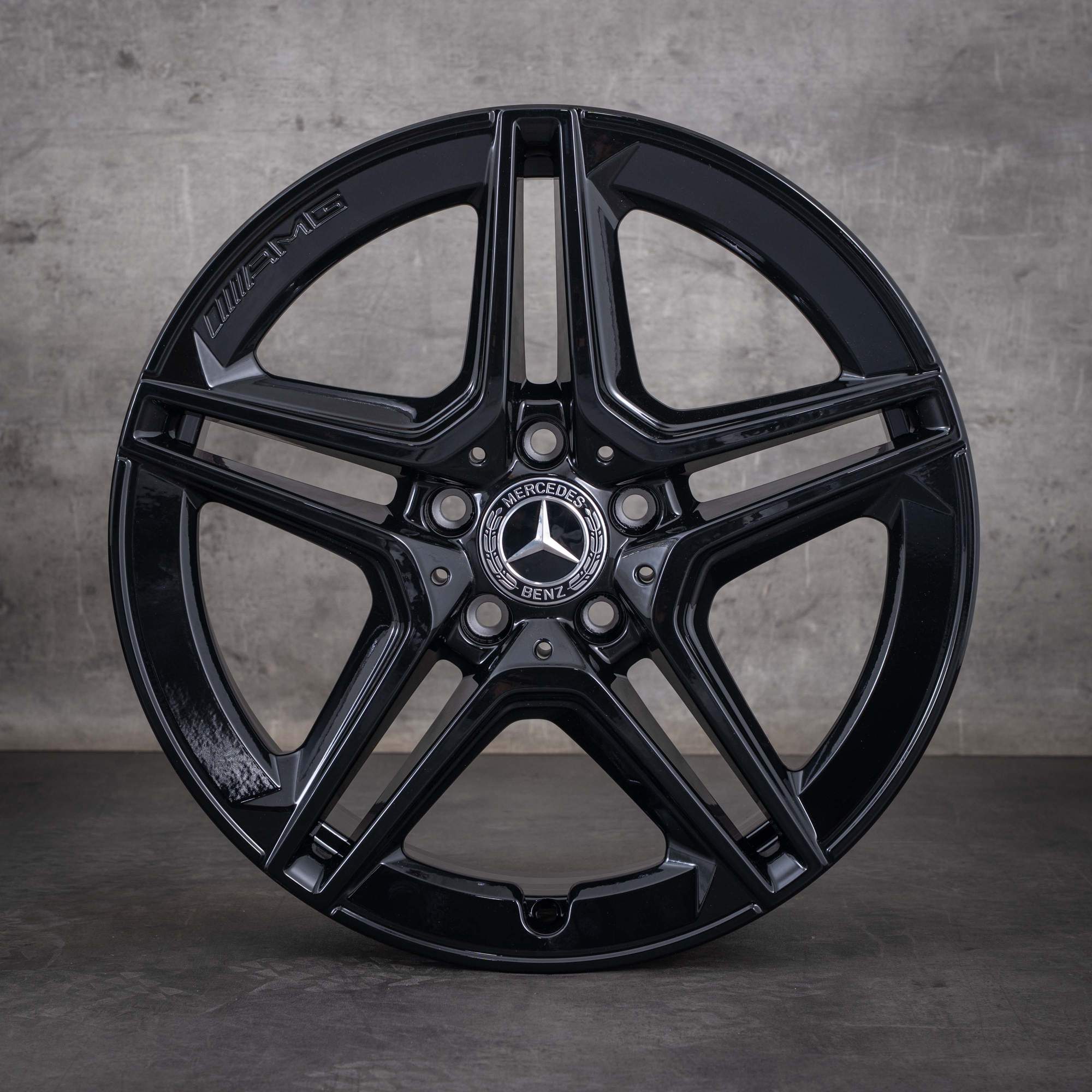 Alkuperäiset Mercedes-Benz A-sarjan ja B-sarjan CLA AMG -vanteet 18 tuumaa W177 V177 W247 X118 C118 A1774011500 kiiltävä musta