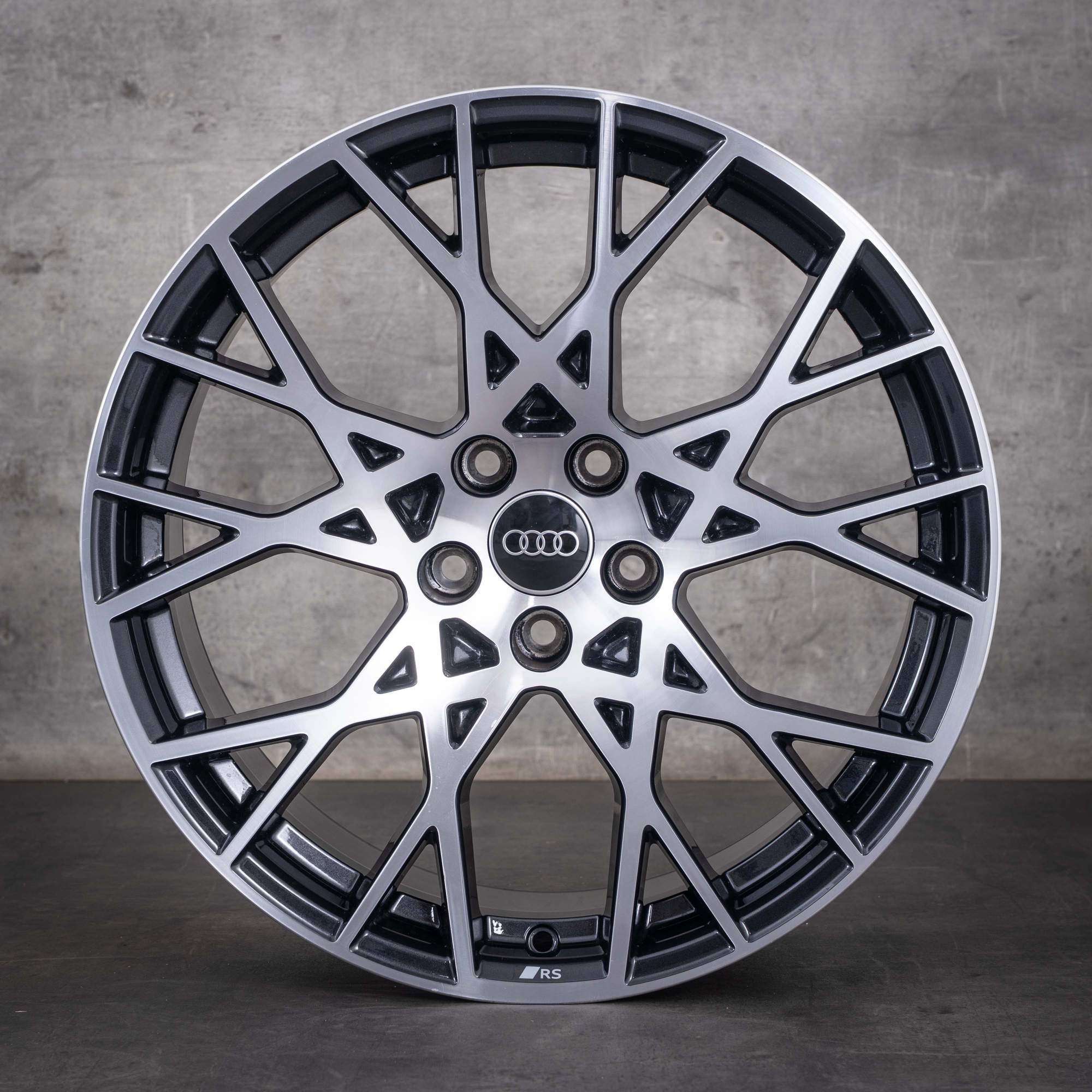 Original Audi RS3 Felgen 19 Zoll 8Y 8Y0601025CK 8Y0601025CL granitgrau glanzgedreht