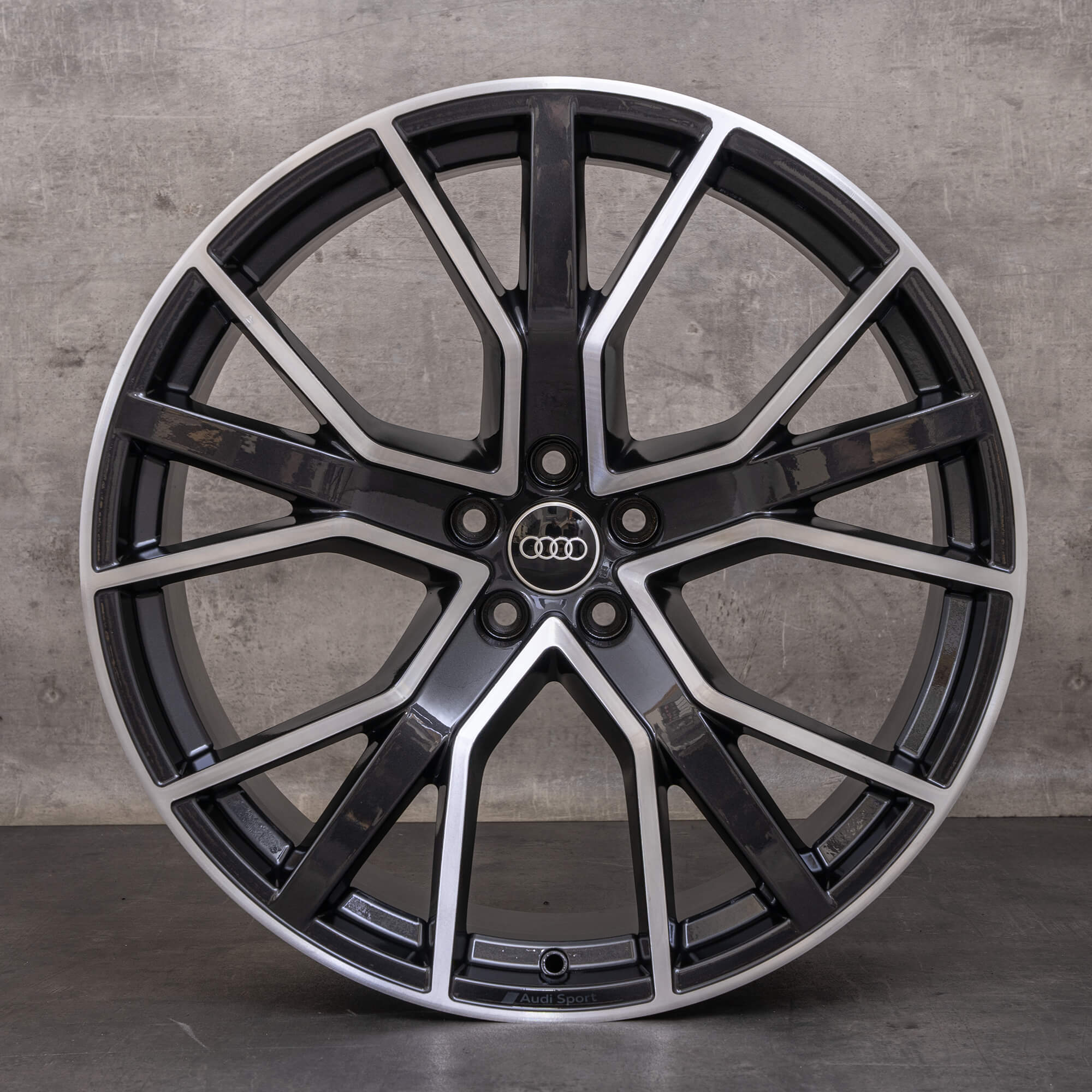 OEM Audi Q8 SQ8 Rims 22 inch 4M8 4M8601025CP 5 V-spoke star anthracite black glossy turned